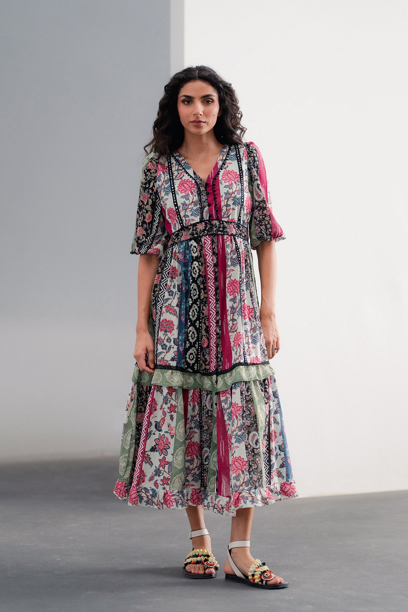 DRESS (E120/002/0041) - Image 2