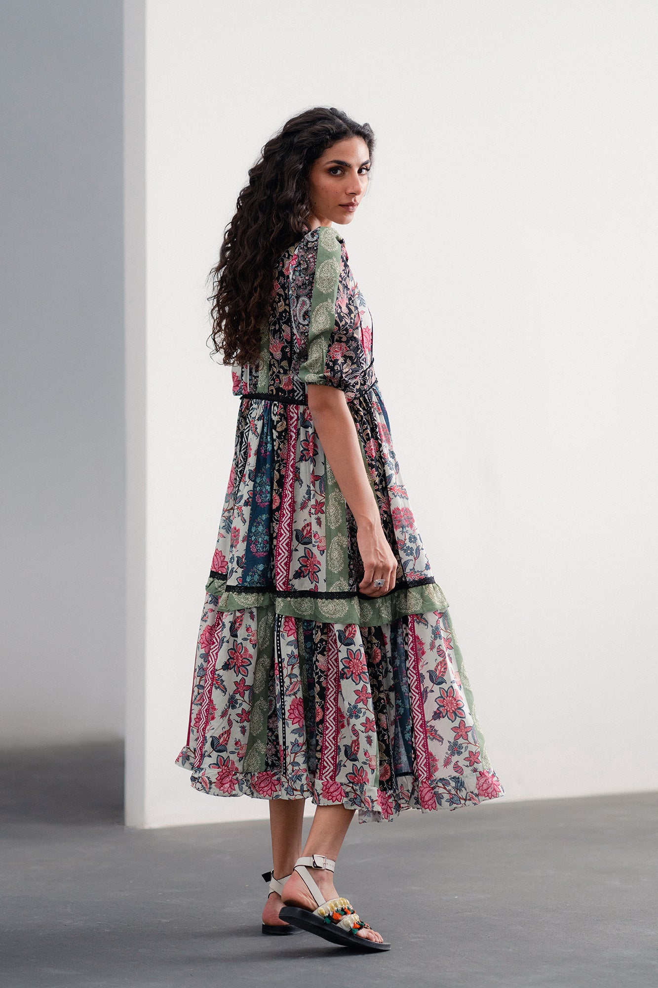 DRESS (E120/002/0041) - Image 5