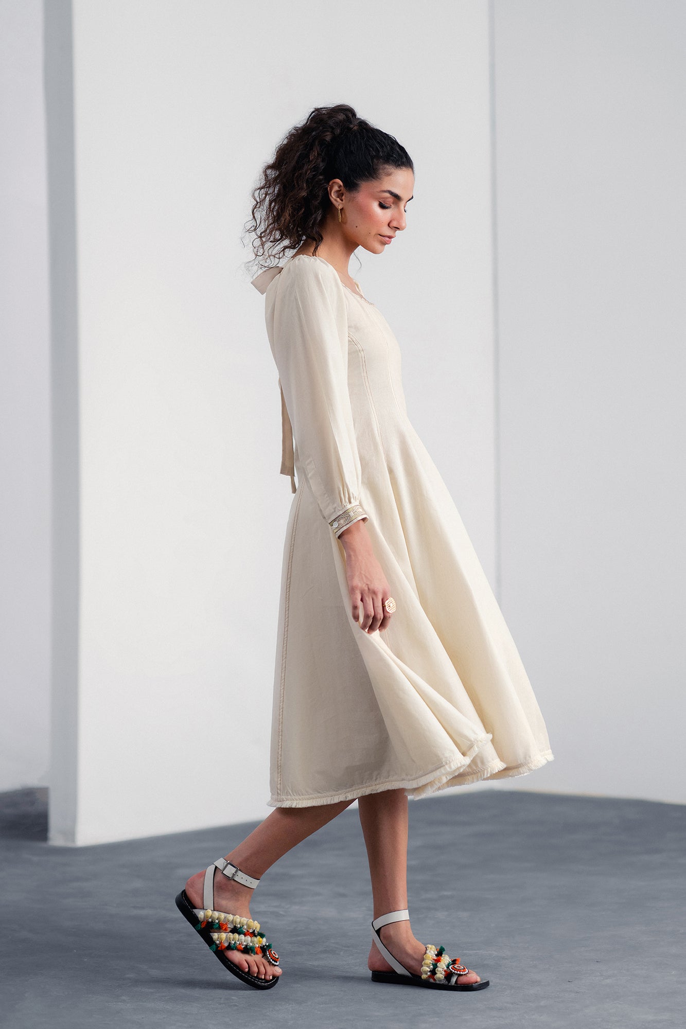 DRESS (E120/002/0044) - Image 3