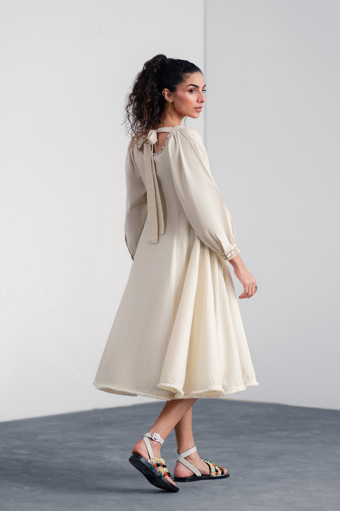 DRESS (E120/002/0044) - Image 4