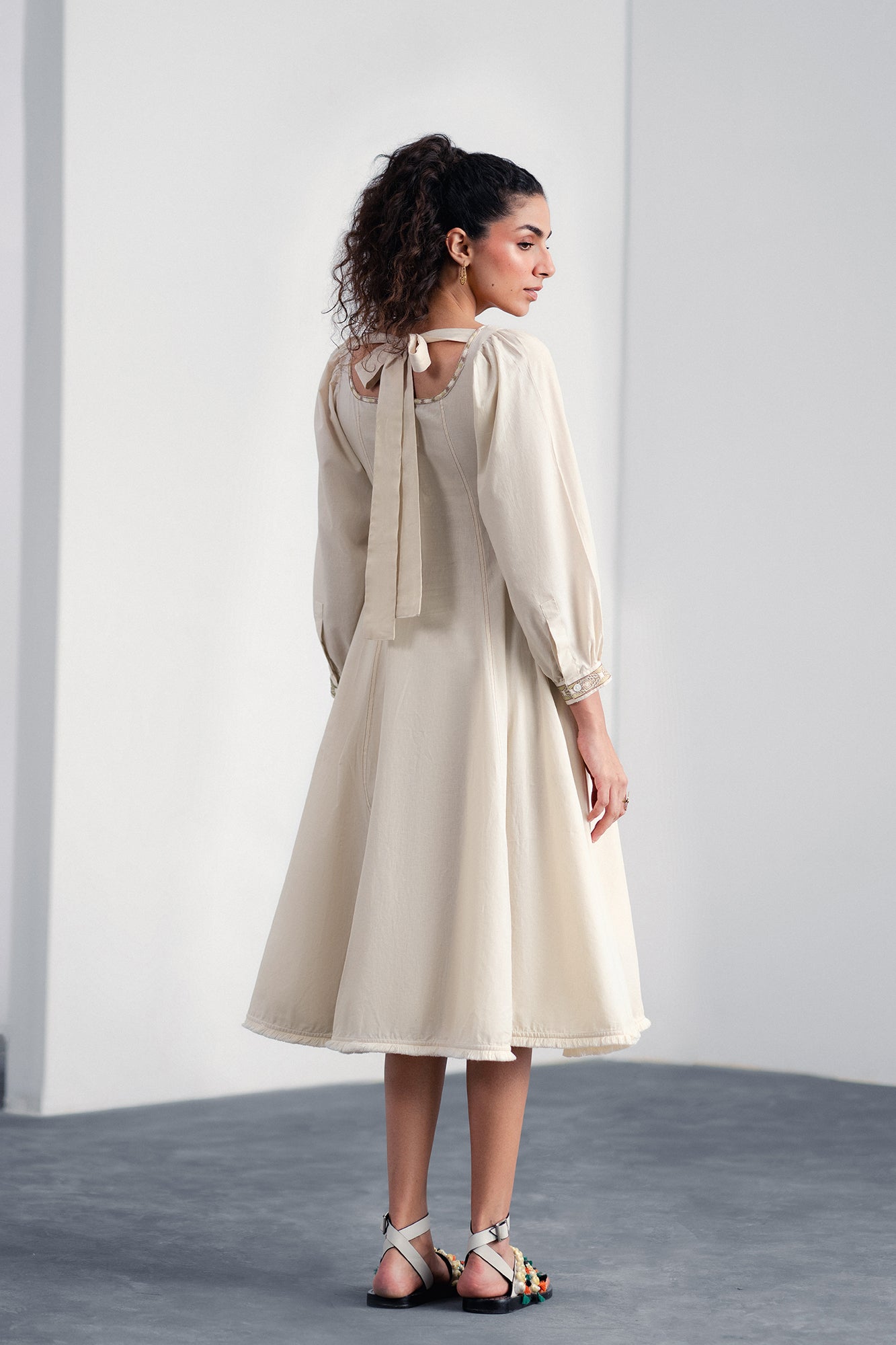 DRESS (E120/002/0044) - Image 5