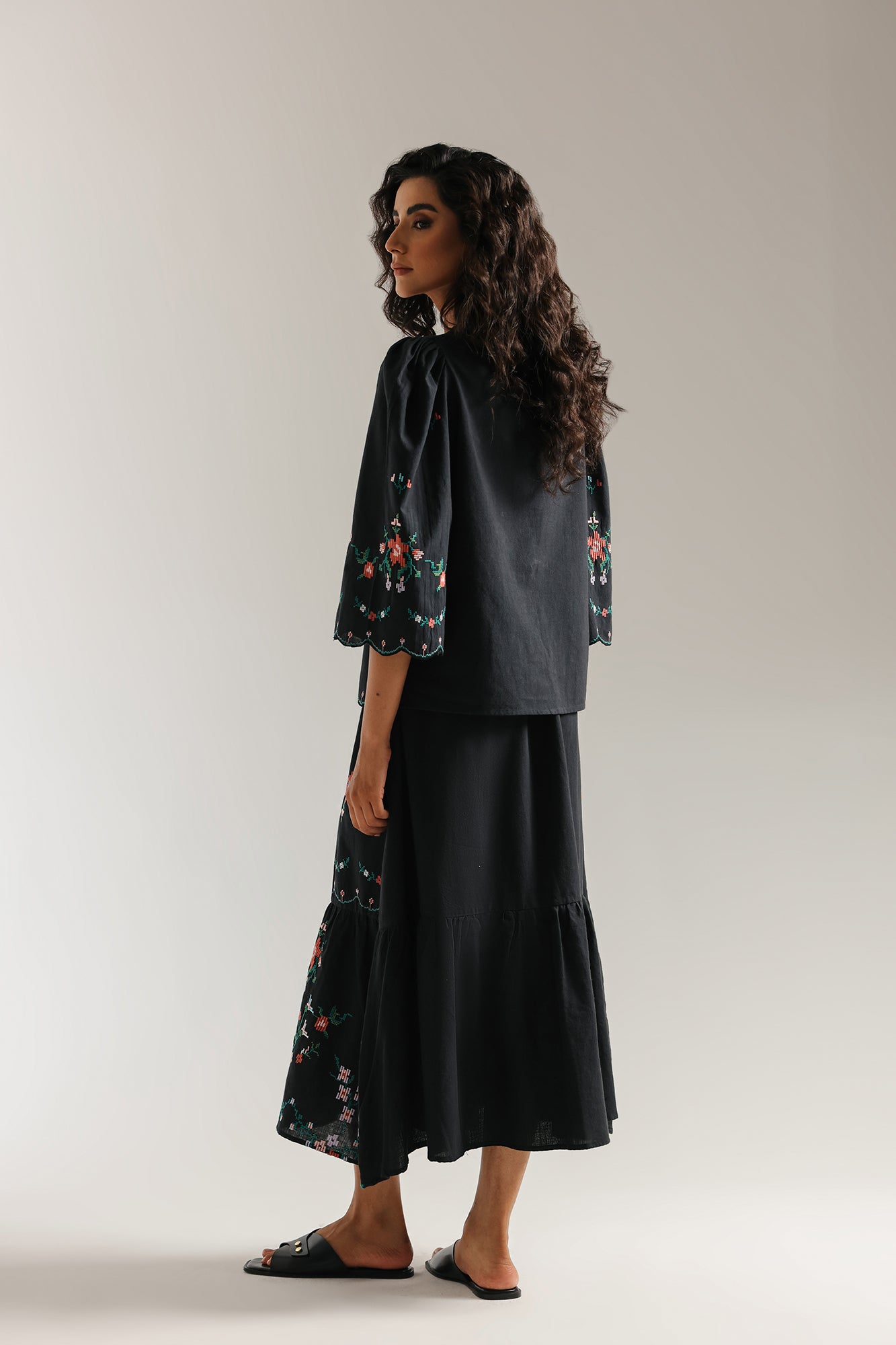 EMBROIDERED SUIT (E0524/101/902) - Image 3