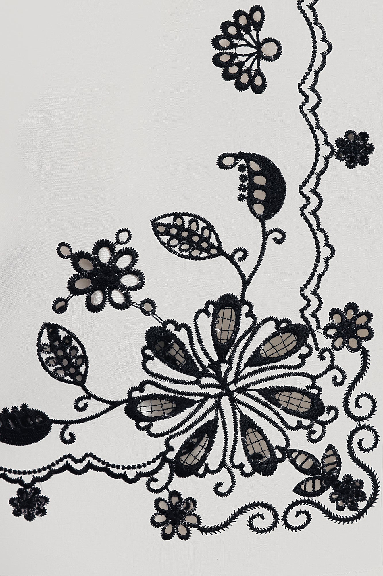 EMBROIDERED SUIT (E0641/106/003) - Image 4
