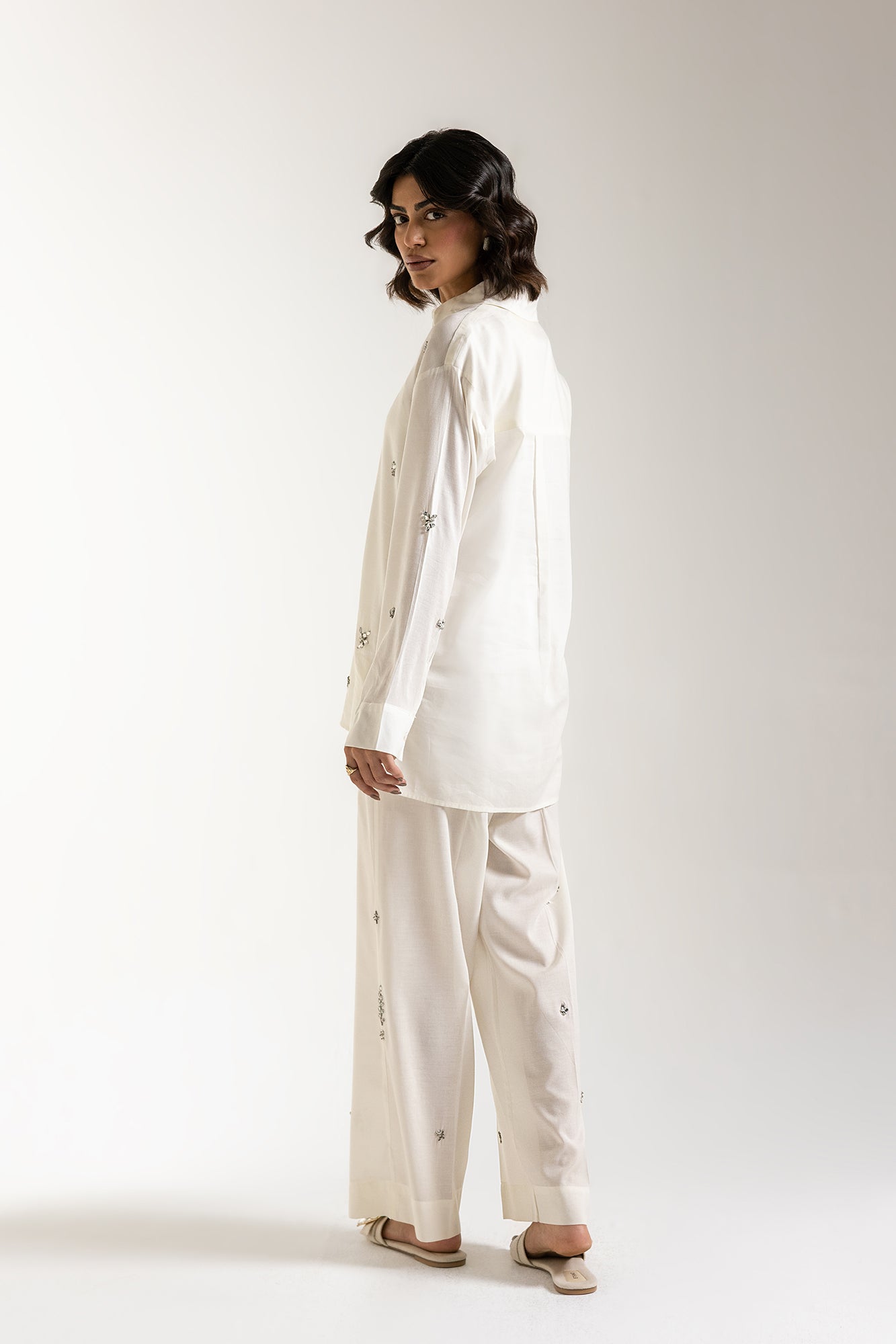 EMBROIDERED SUIT (E106/002/0648) - Image 3