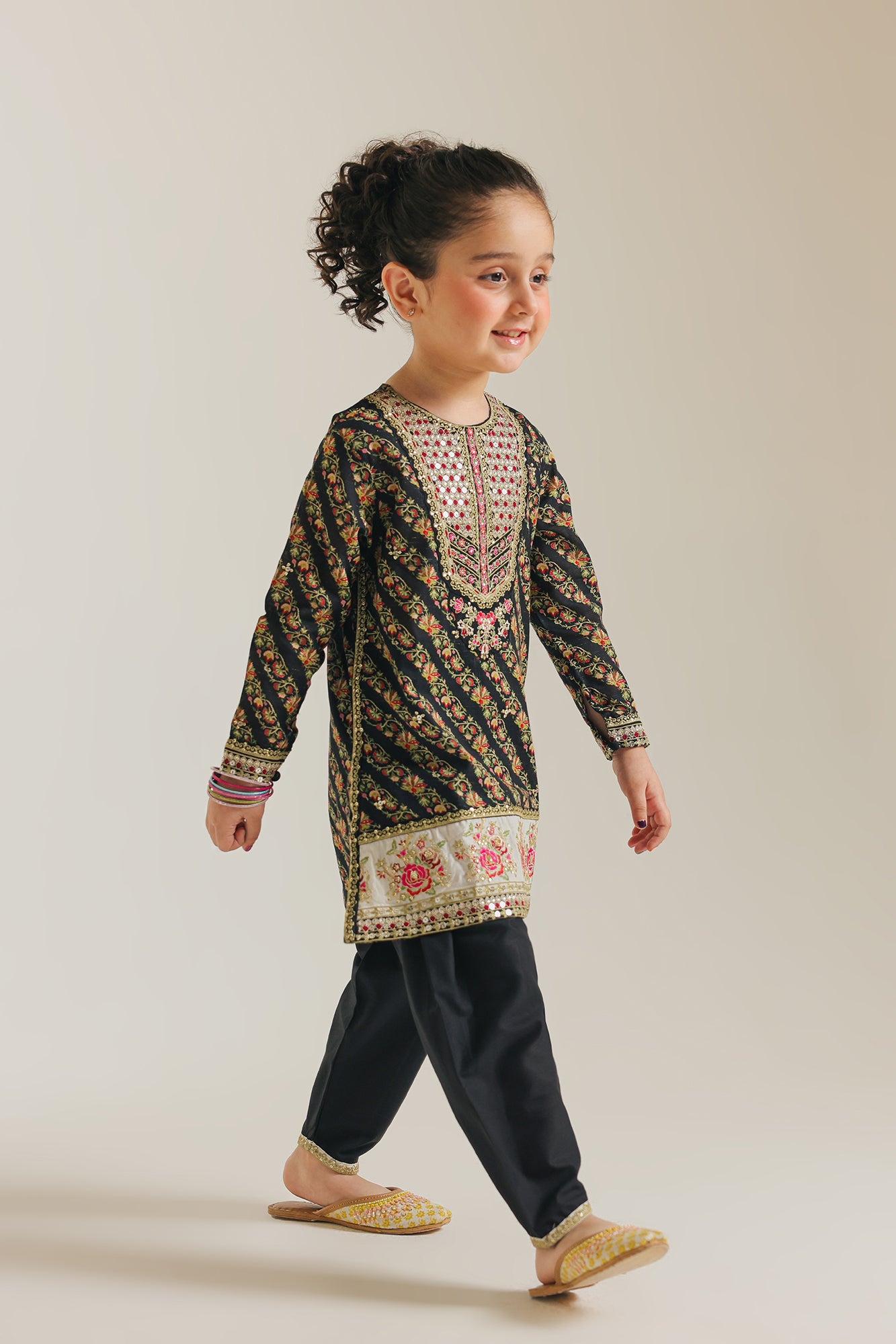 EMBROIDERED SUIT (E0661/404/901) - Image 2
