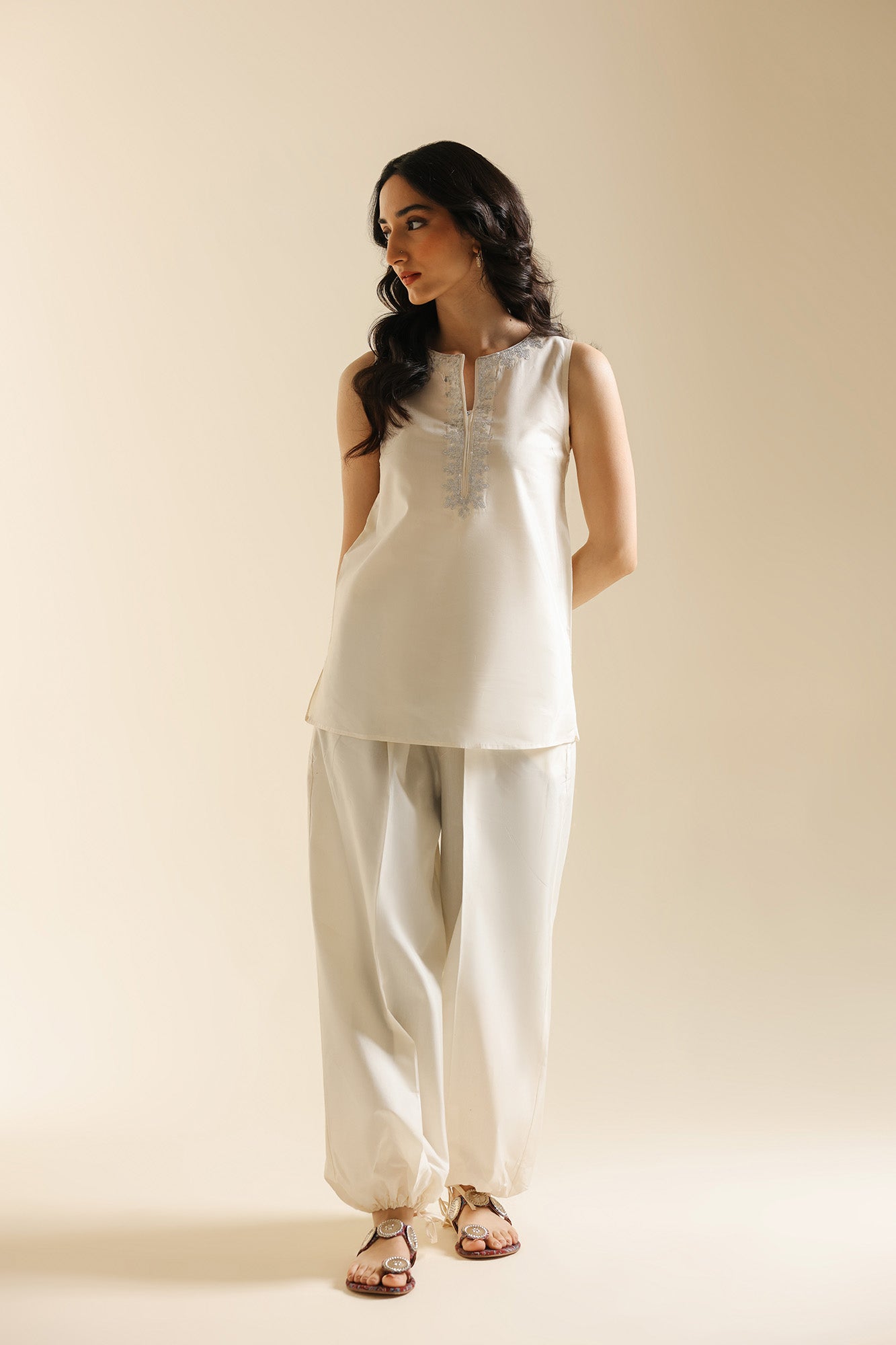 EMBROIDERED SUIT (E0668/119/002) - Image 7