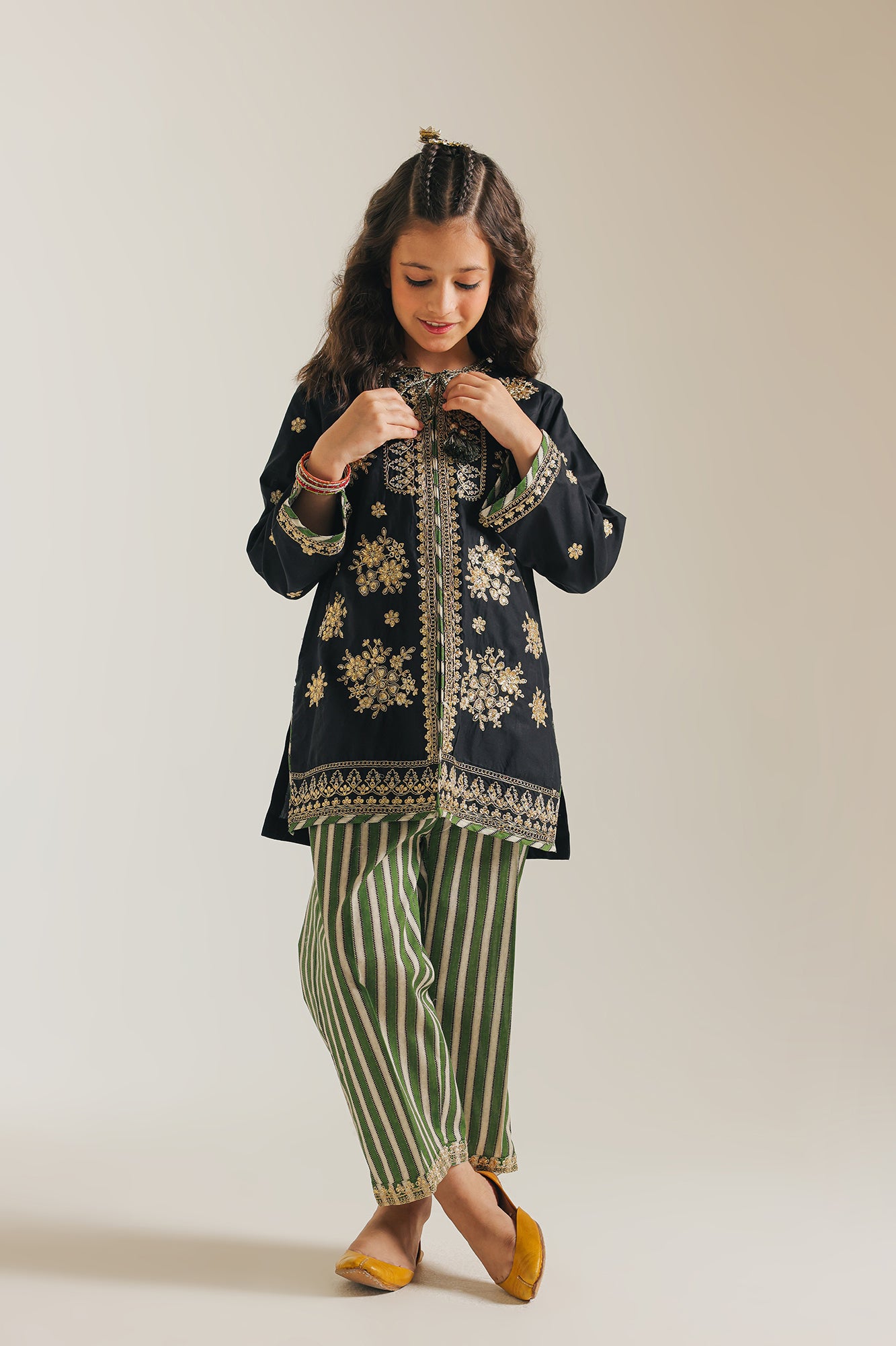 EMBROIDERED SUIT (E0685/404/902) - Image 4