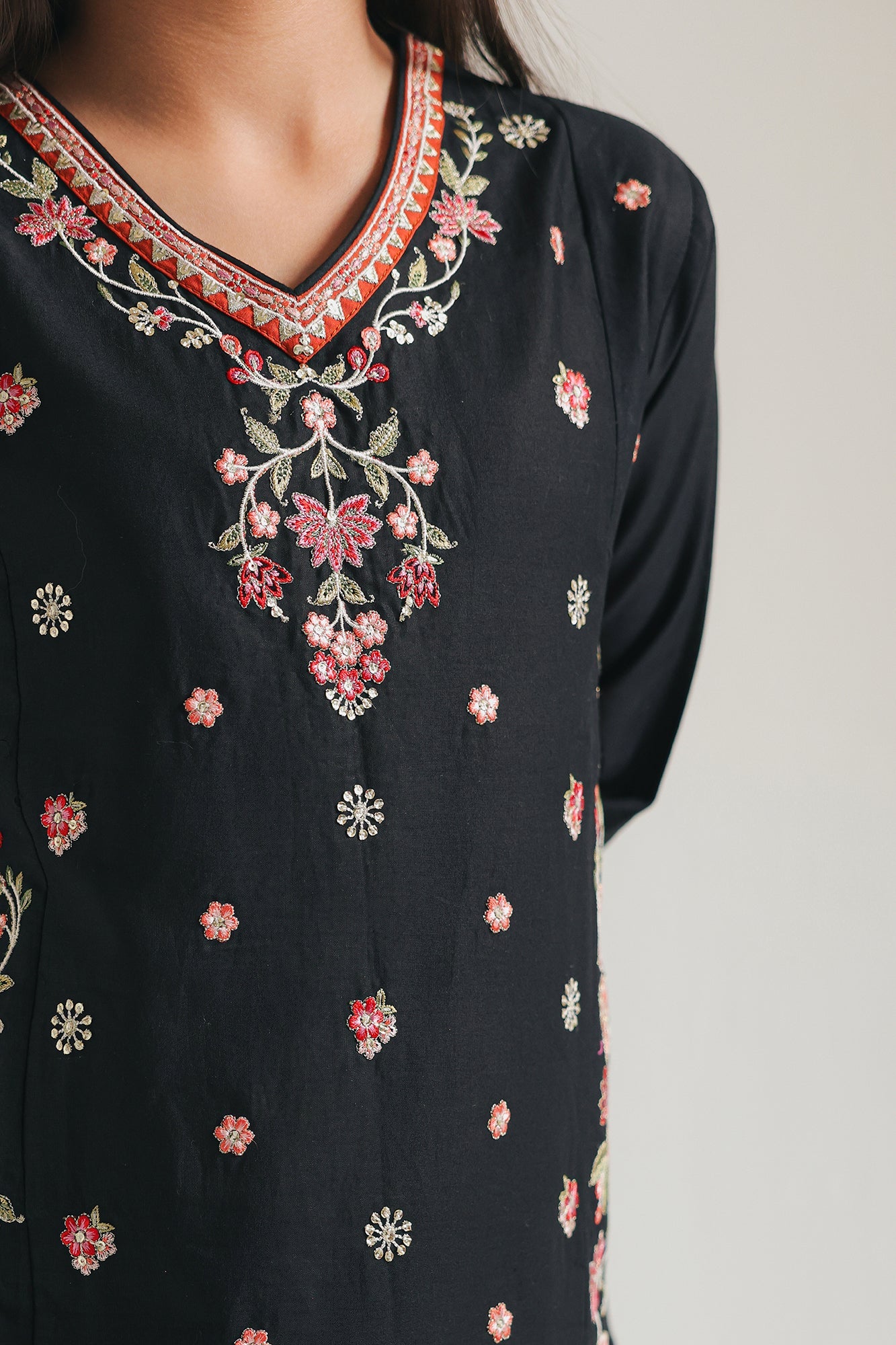 EMBROIDERED SUIT (E0701/404/902) - Image 4
