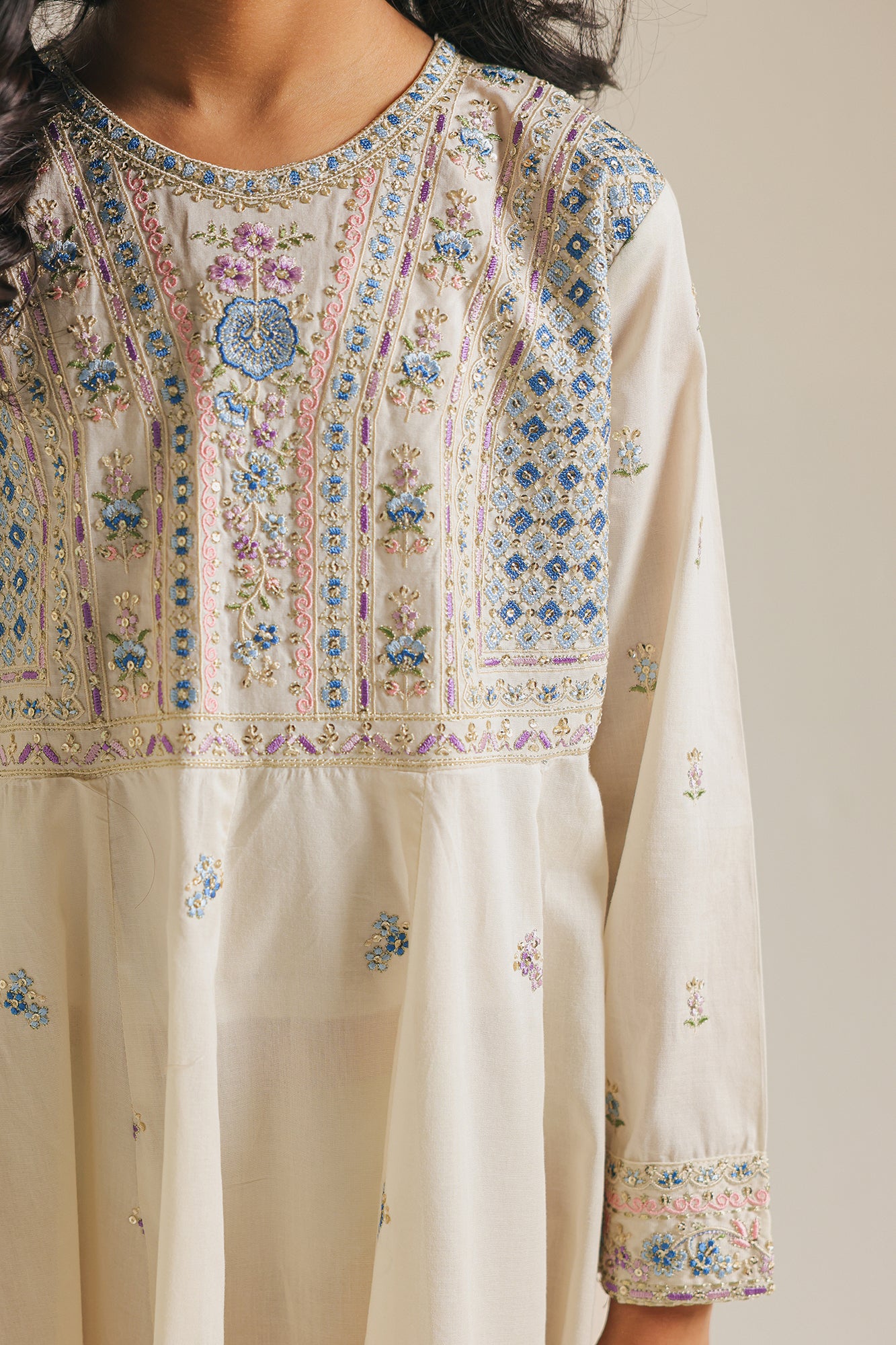 EMBROIDERED DRESS (E404/002/0722) - Image 5
