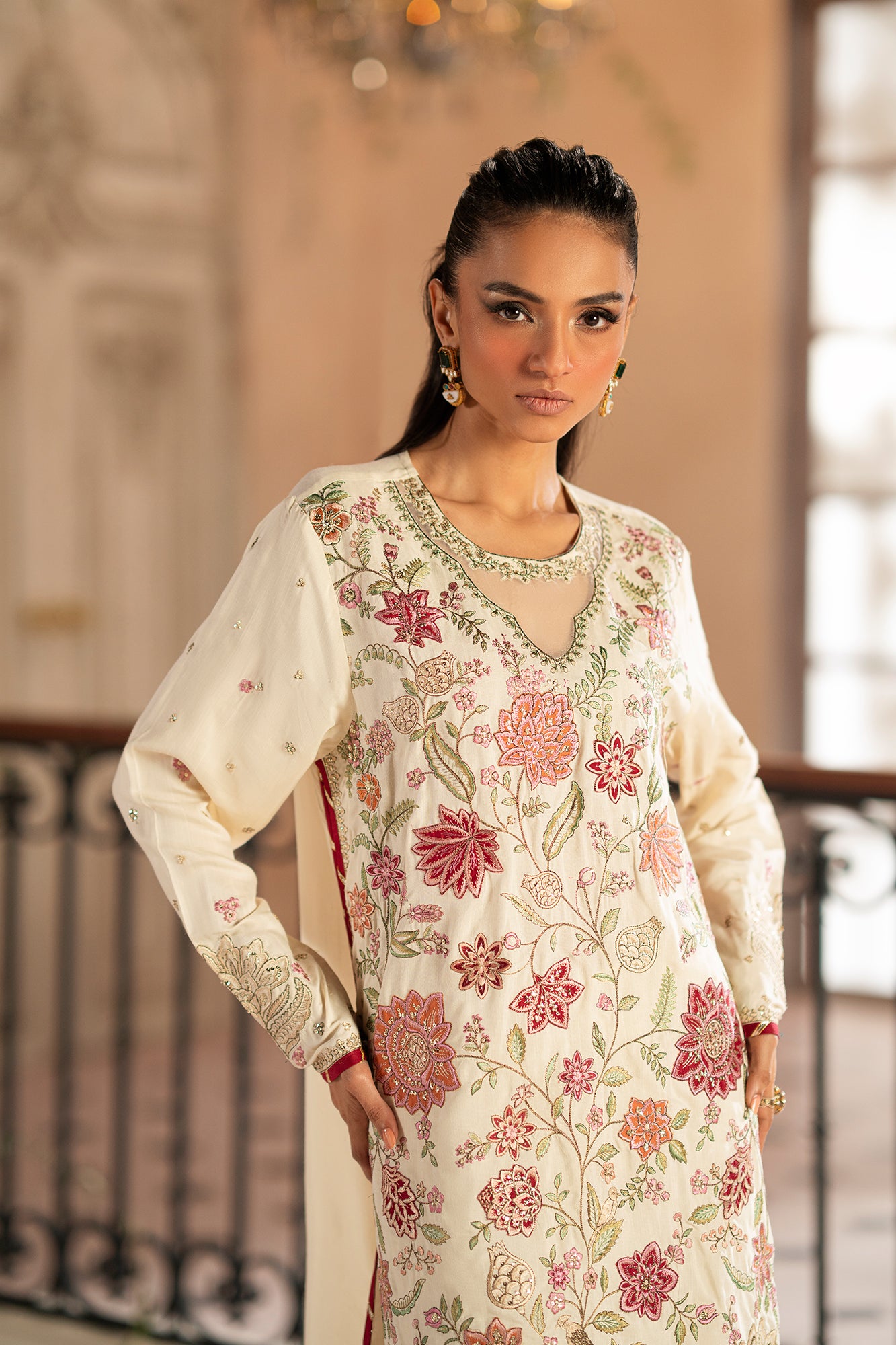 EMBROIDERED SUIT (E0770/104/002) - Image 5