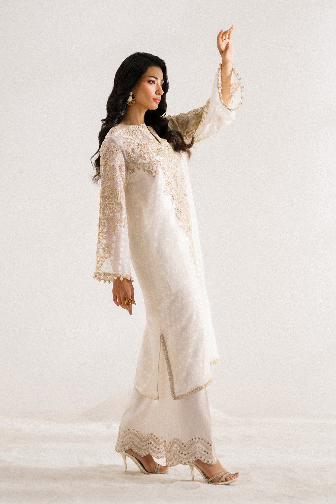 EMBROIDERED SUIT (E0788/104/001) - Image 4