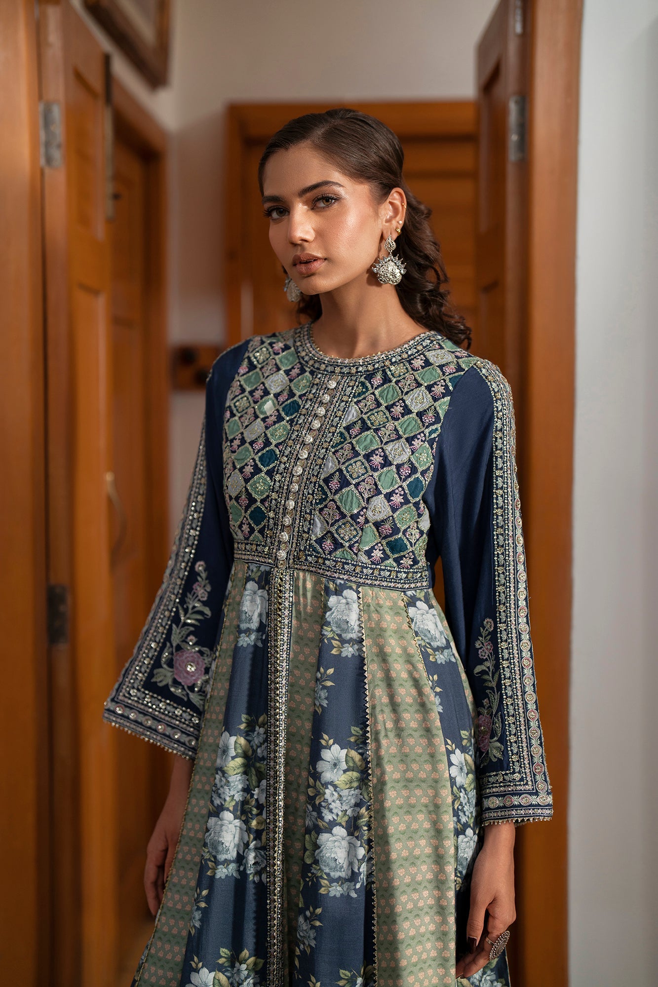 EMBROIDERED SUIT (E104/603/0804) - Image 3