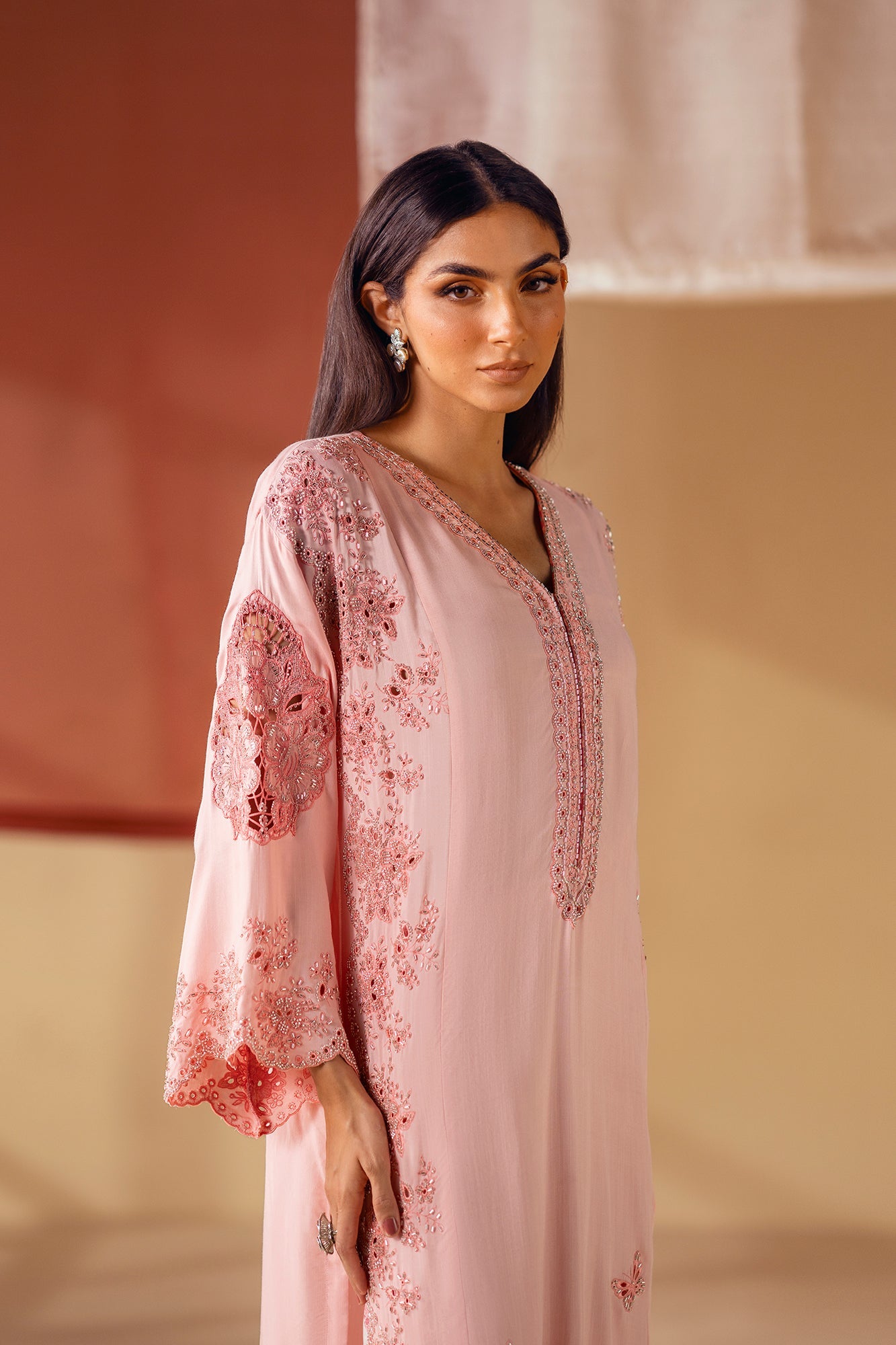 EMBROIDERED SUIT (E104/327/0813)