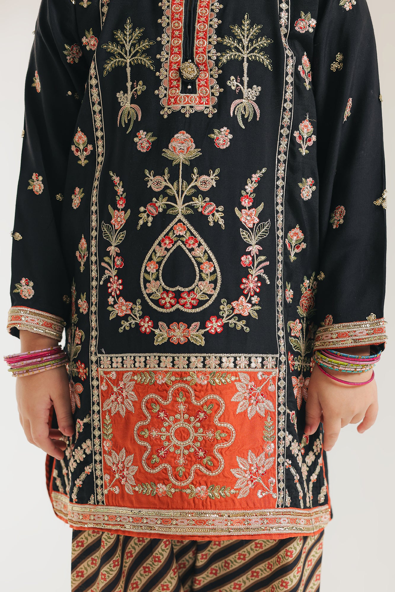 EMBROIDERED SUIT (E0813/404/902) - Image 7