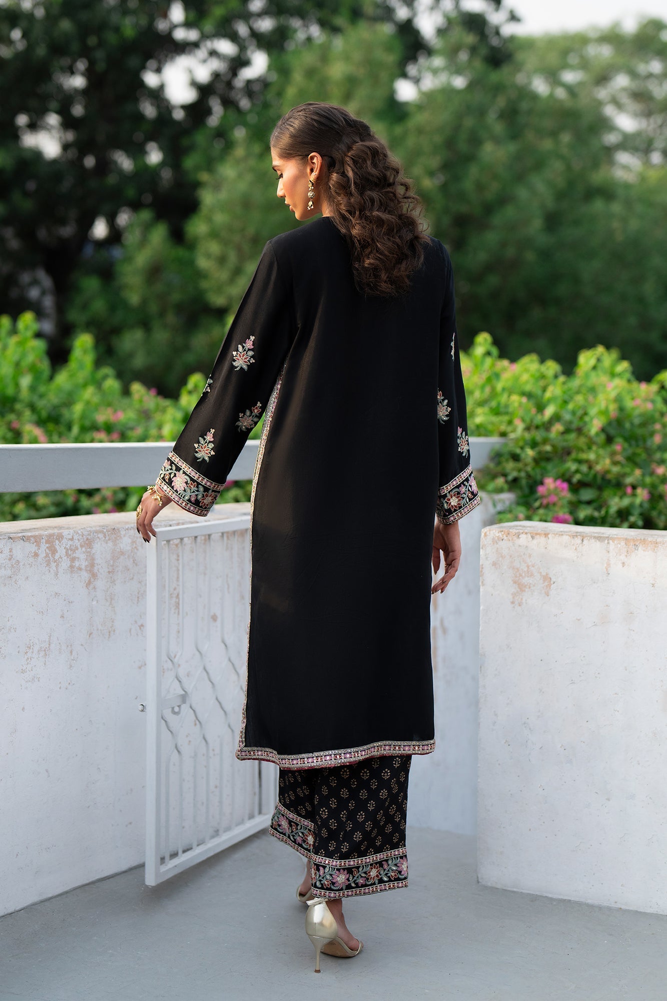 EMBROIDERED SUIT (E104/902/0819) - Image 5