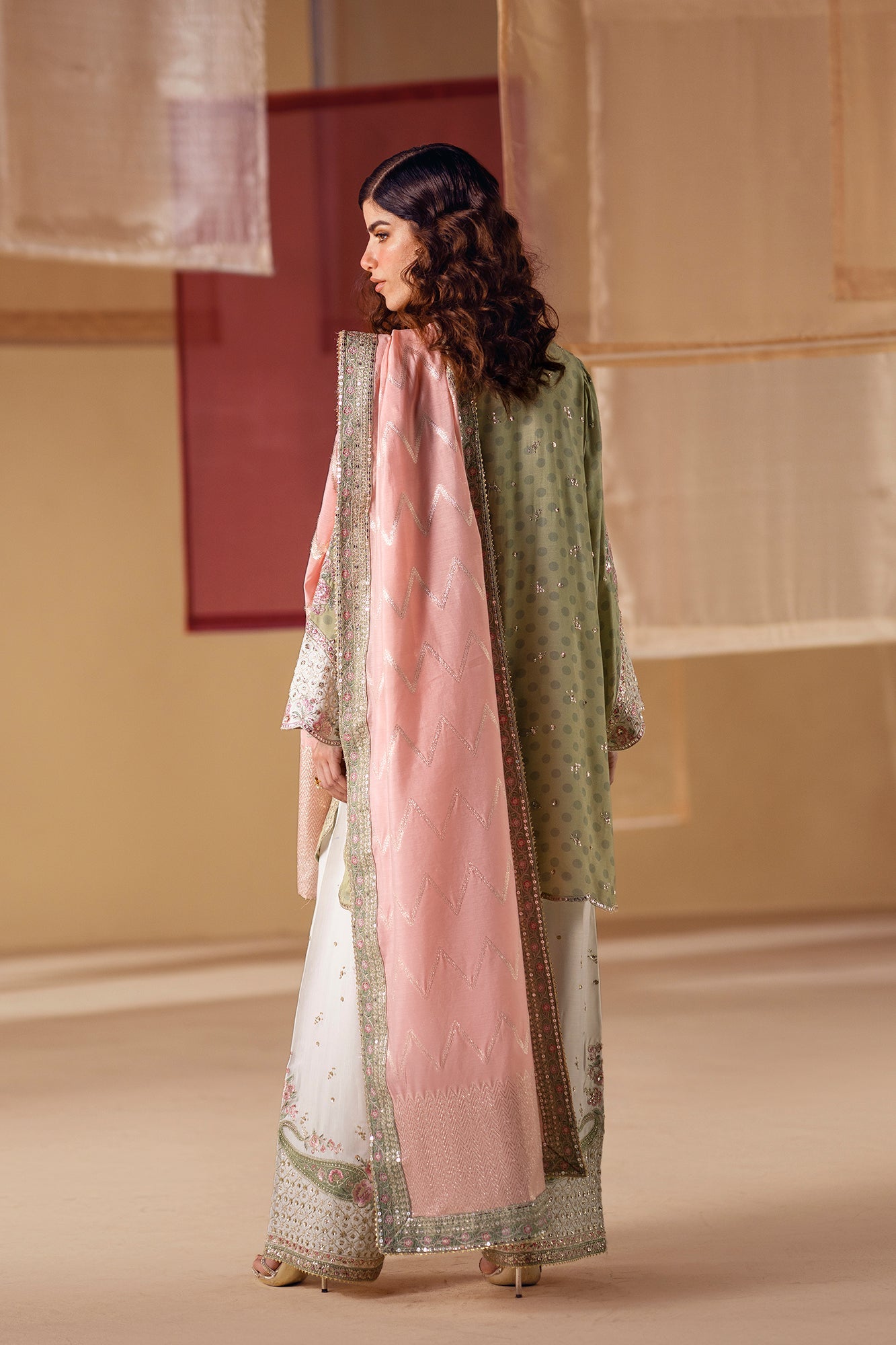 EMBROIDERED SUIT (E104/127/0828) - Image 5