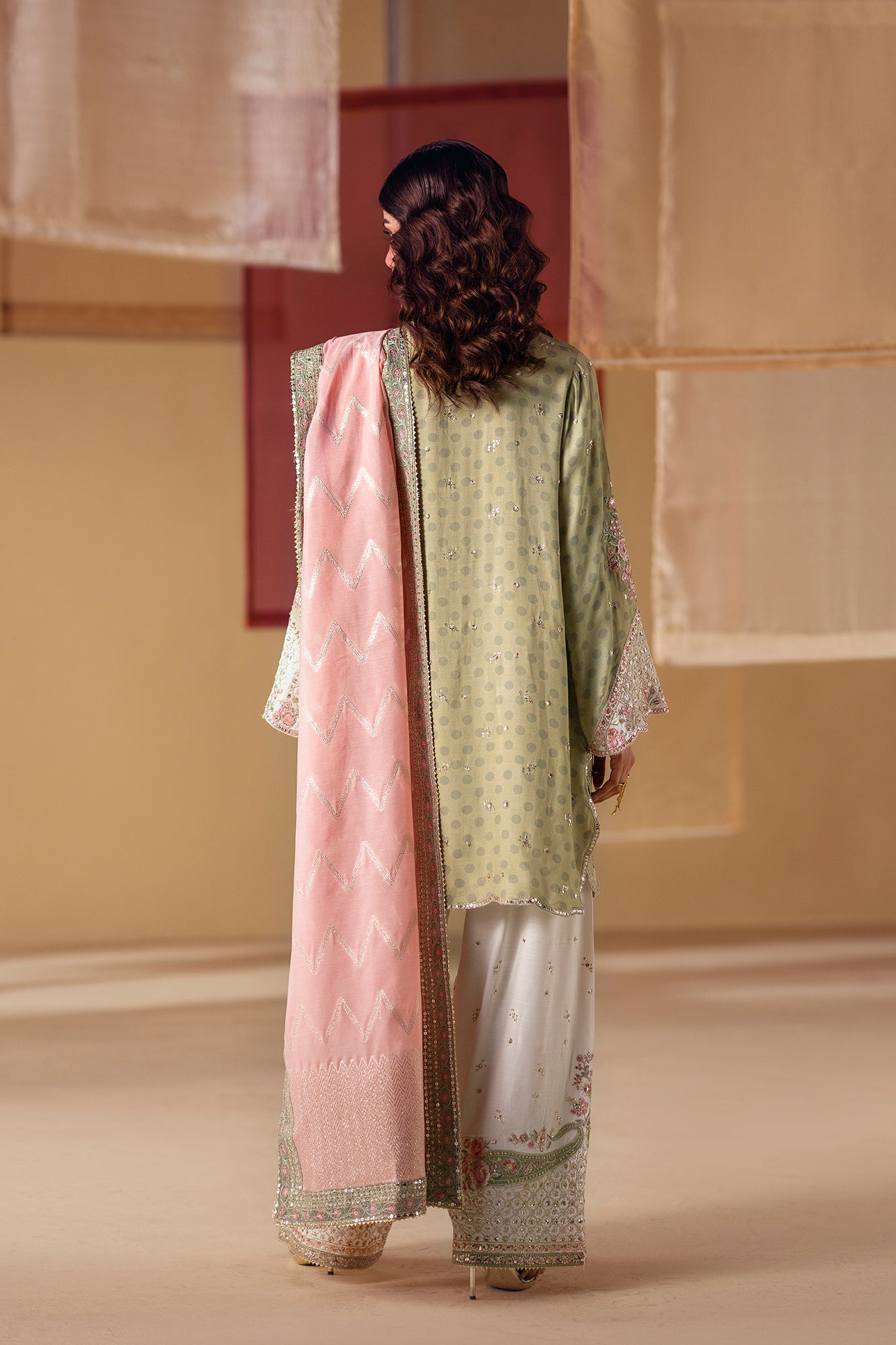 EMBROIDERED SUIT (E104/127/0828) - Image 6