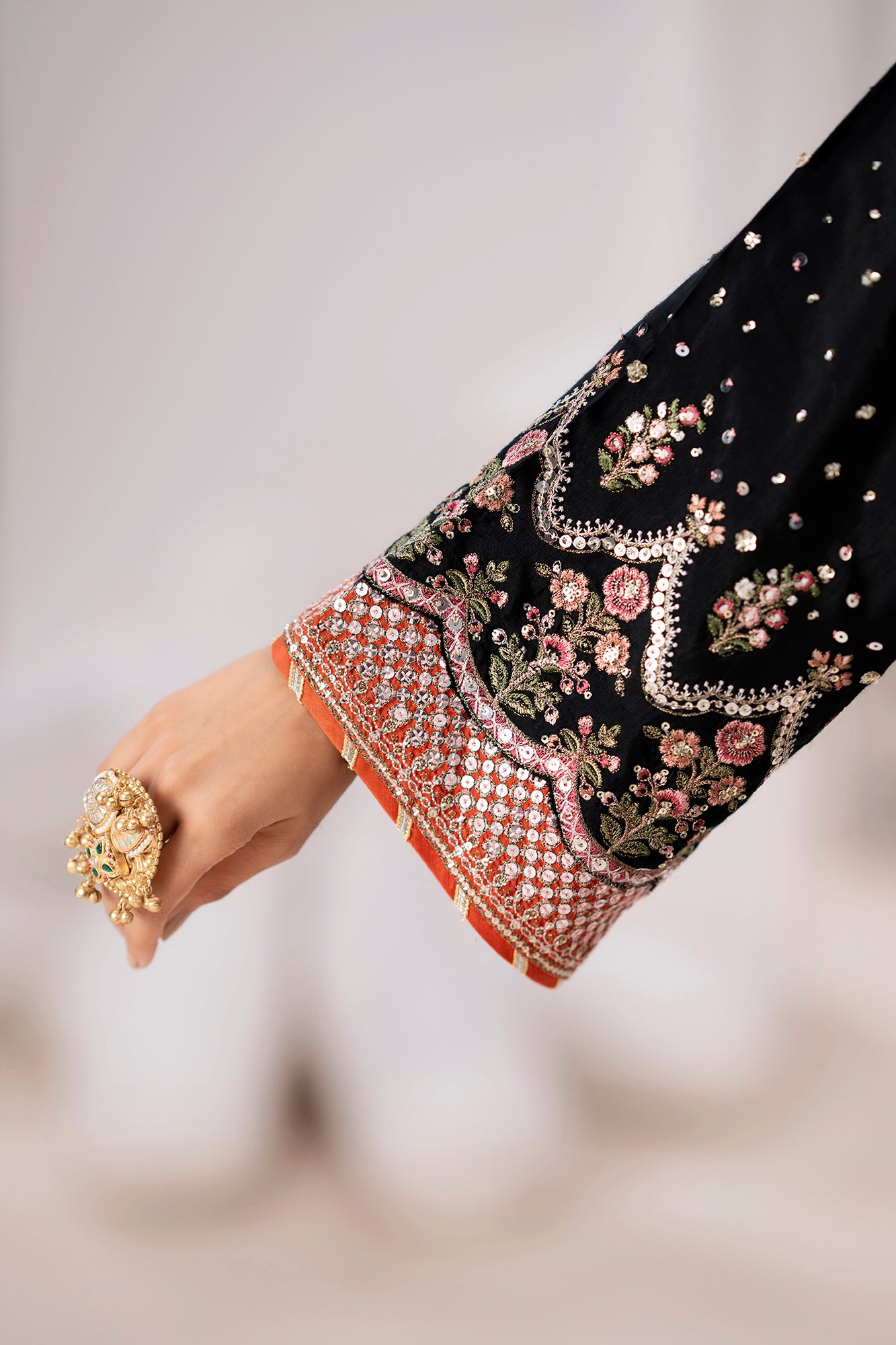 EMBROIDERED SUIT (E0838/104/902) - Image 9