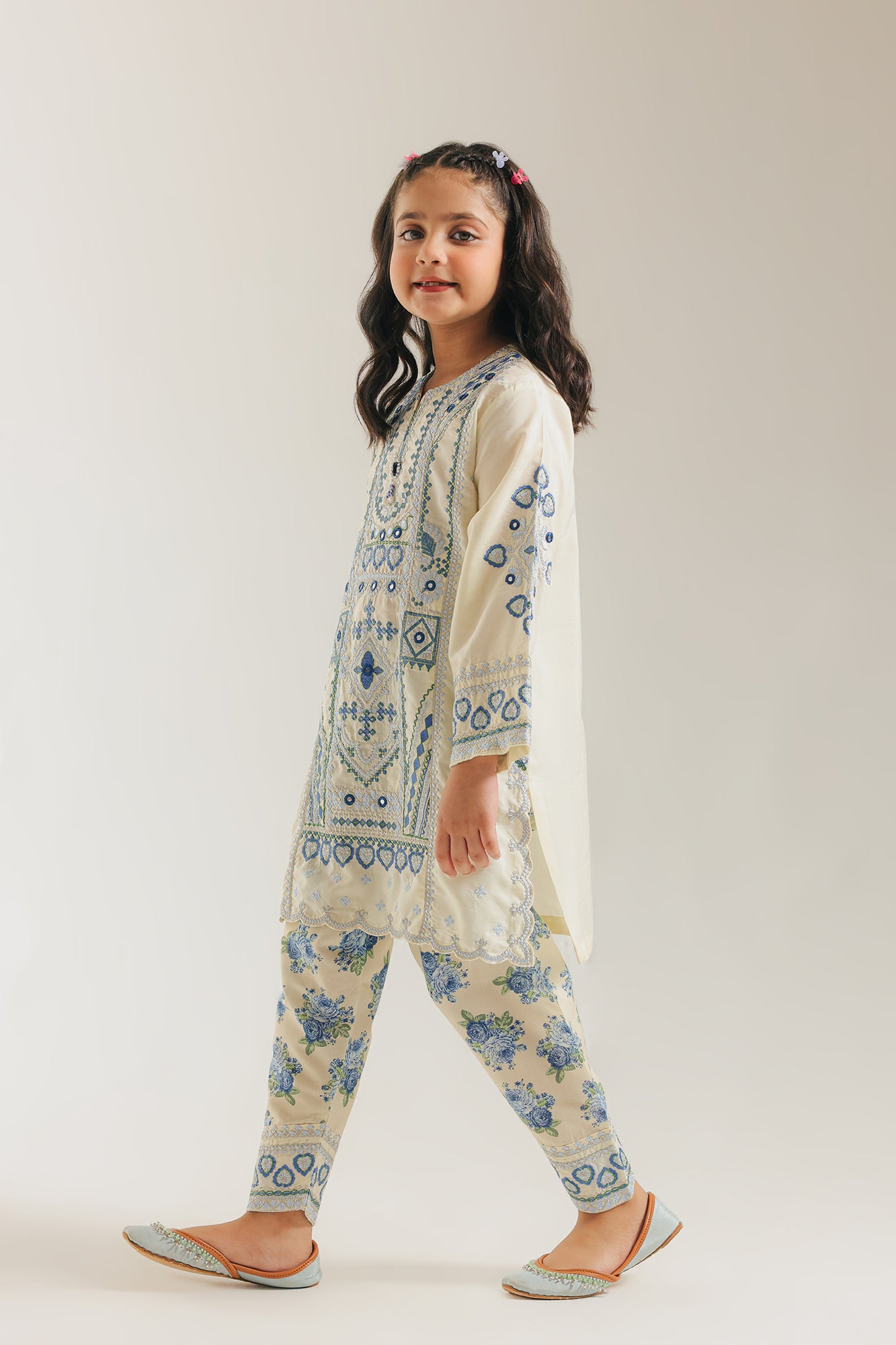 EMBROIDERED SUIT (E0850/404/005) - Image 4