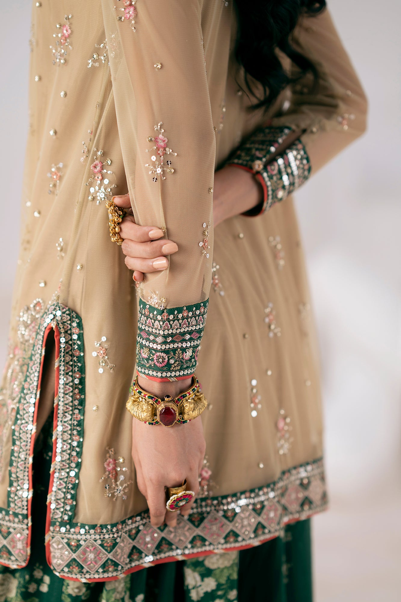 EMBROIDERED SUIT (E0853/104/007) - Image 7
