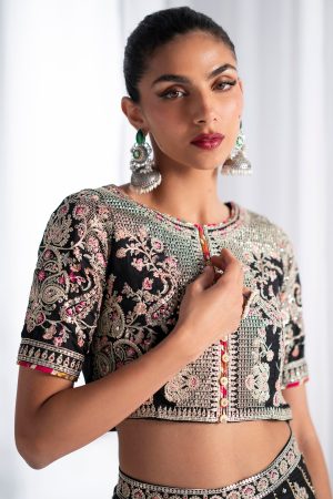 EMBROIDERED SUIT (E0950/104/902)
