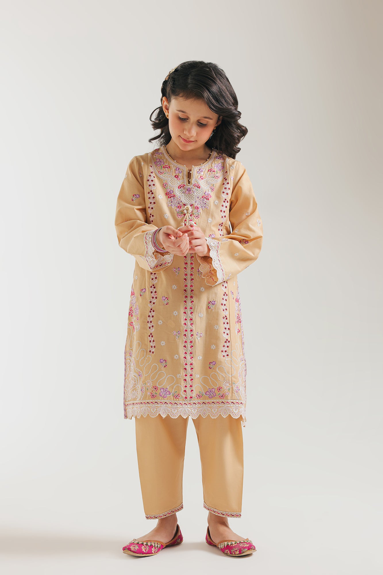 EMBROIDERED SUIT (E1212/402/225)