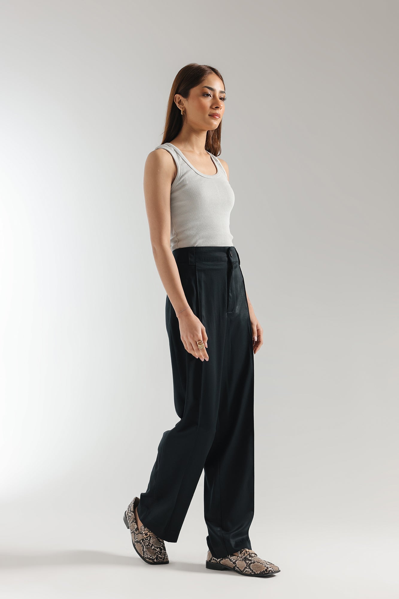 SLEEVELESS RIBBED TOP (E2121/108/910) - Image 3