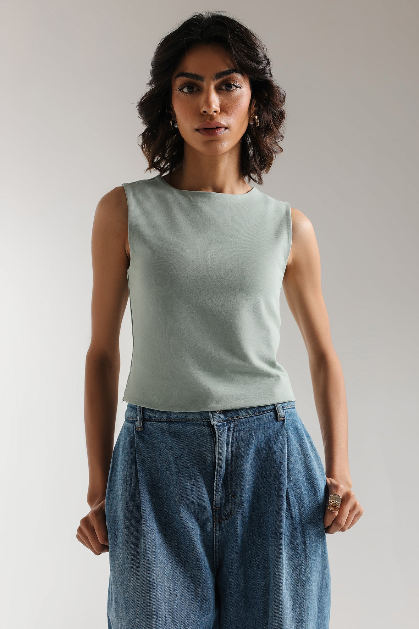 SLEEVELESS CROPPED TOP (E2394/108/720) - Image 4