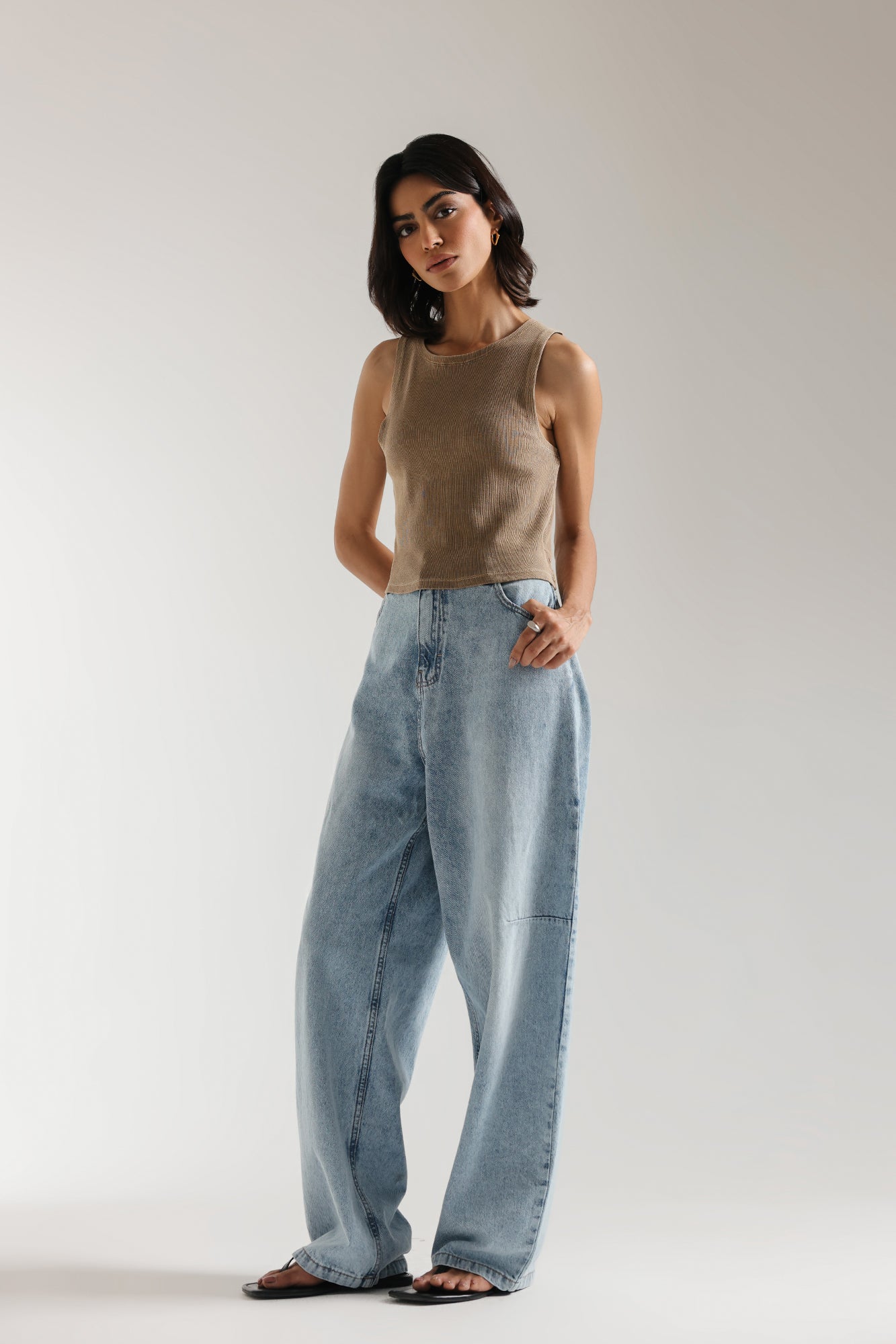 SLEEVELESS CROPPED TOP (E2396/108/113) - Image 3