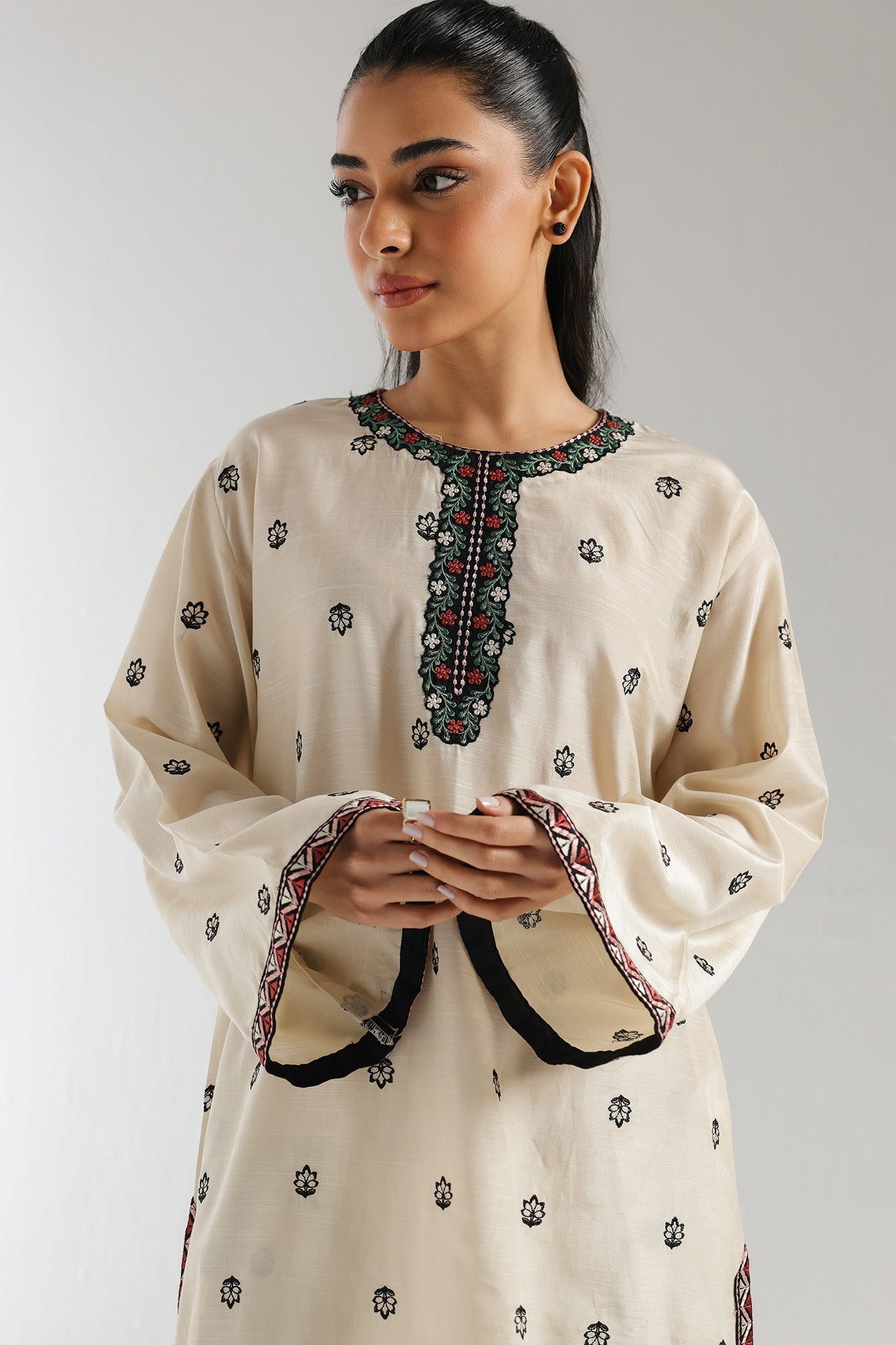 EMBROIDERED SUIT (E2913/103/002) - Image 4