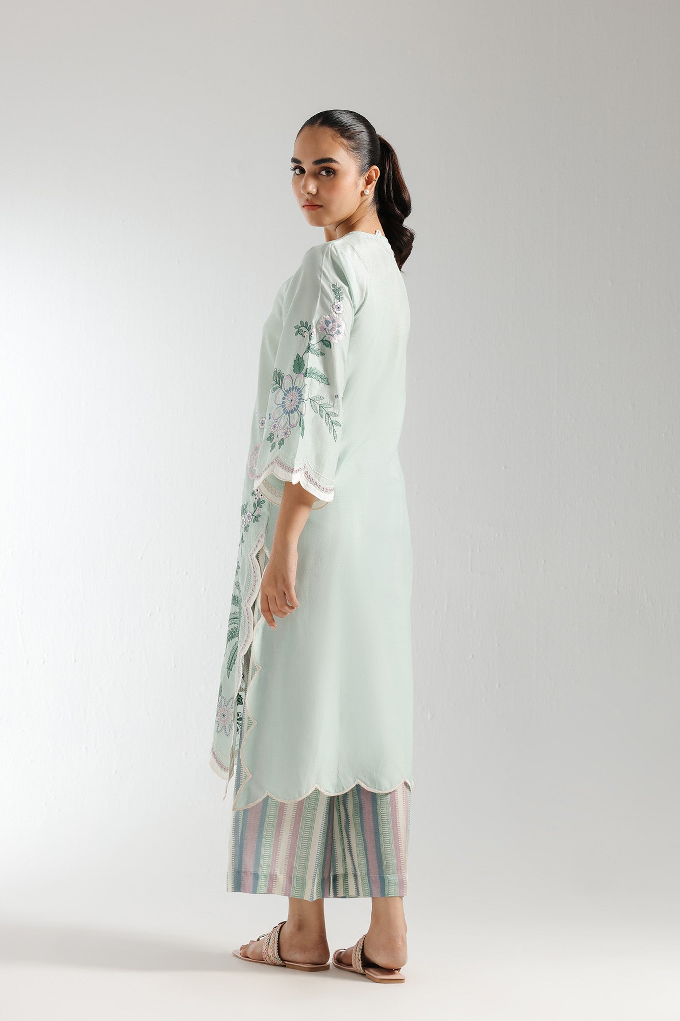 EMBROIDERED SUIT (E2929/103/721) - Image 3