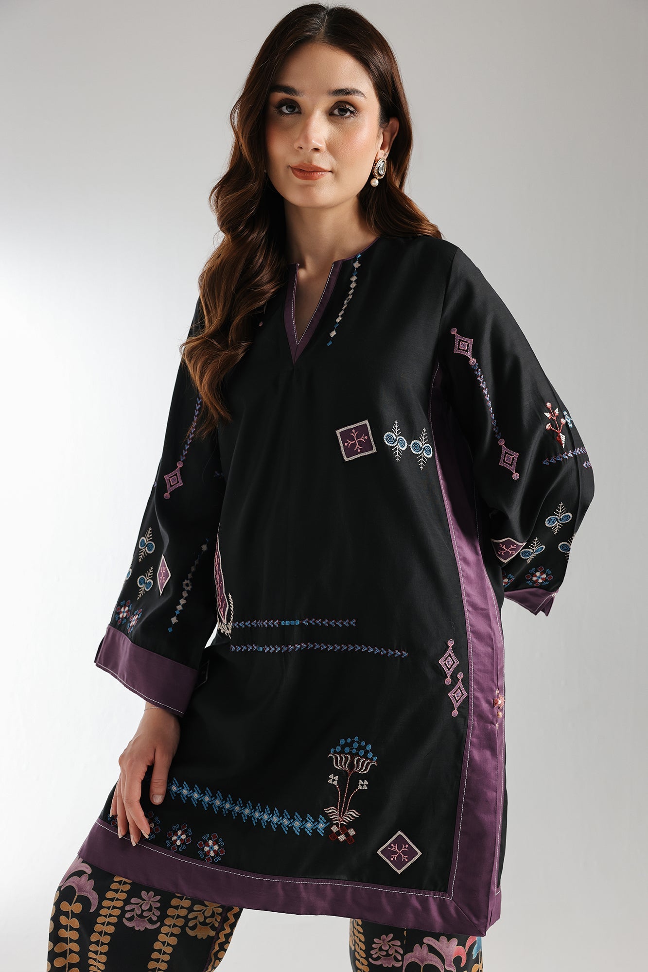 EMBROIDERED SUIT (E2932/103/902) - Image 4