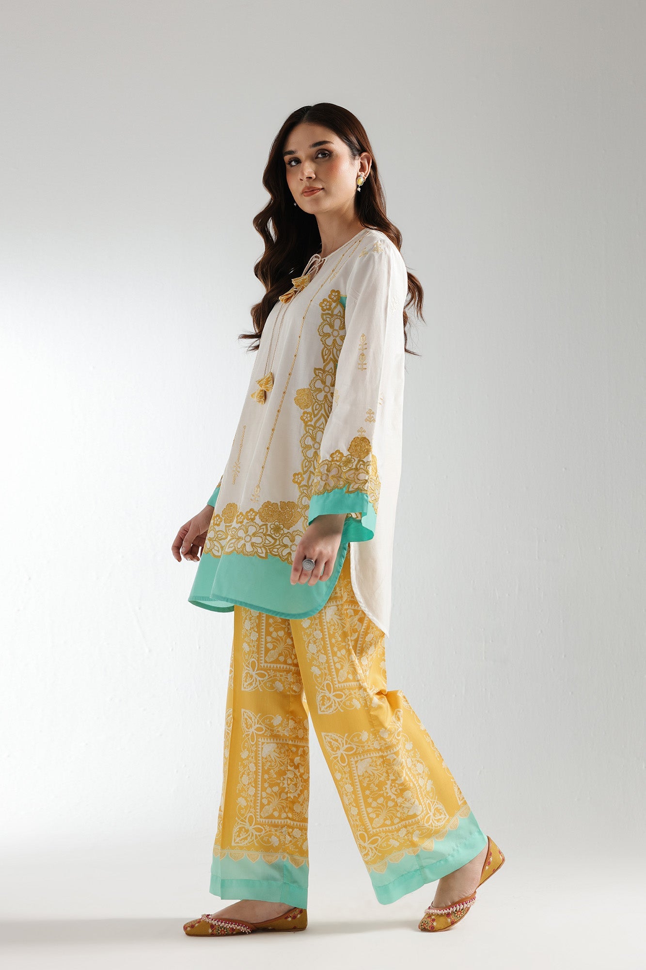 EMBROIDERED SUIT (E2934/103/002) - Image 3
