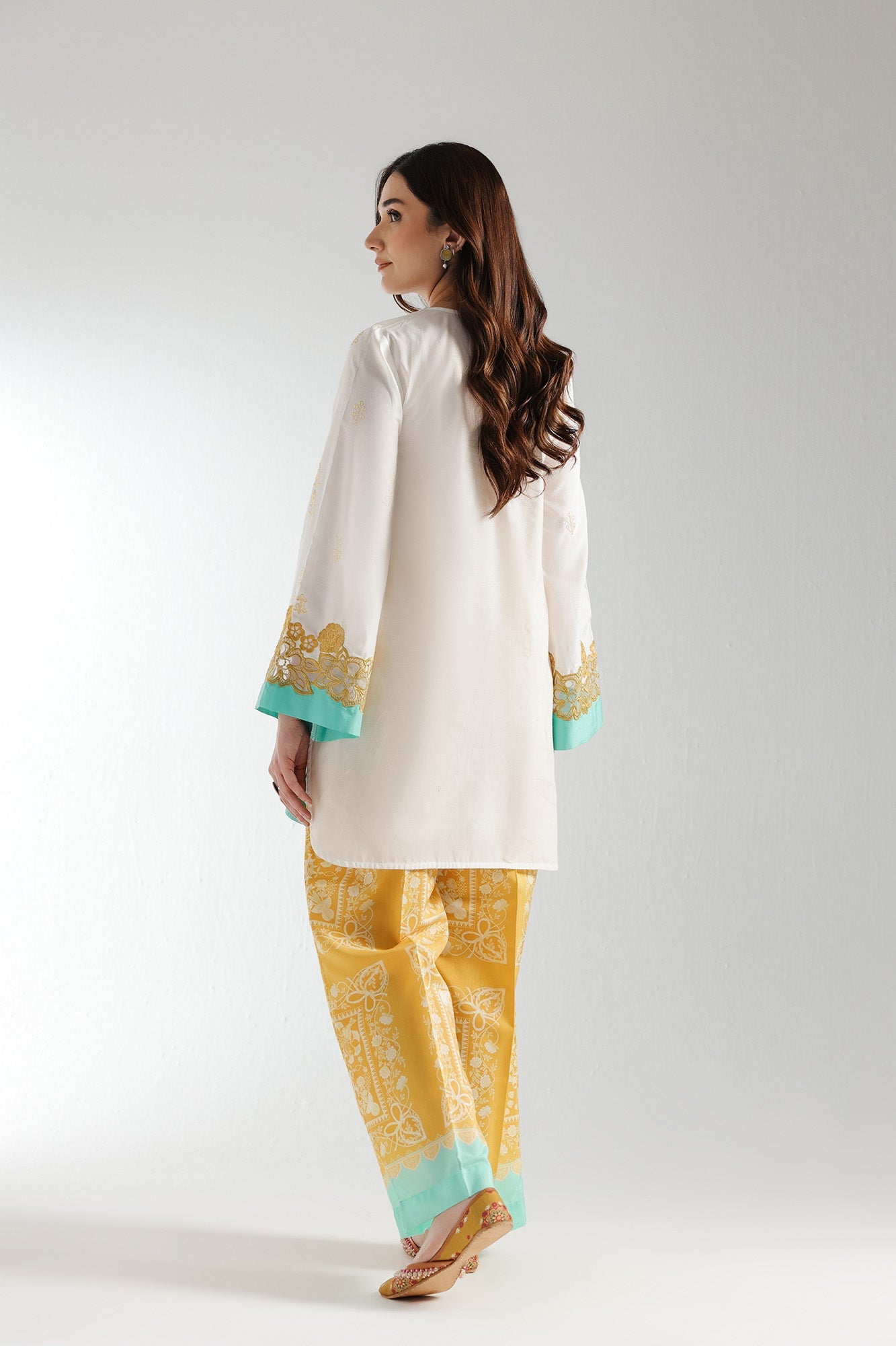 EMBROIDERED SUIT (E2934/103/002) - Image 4