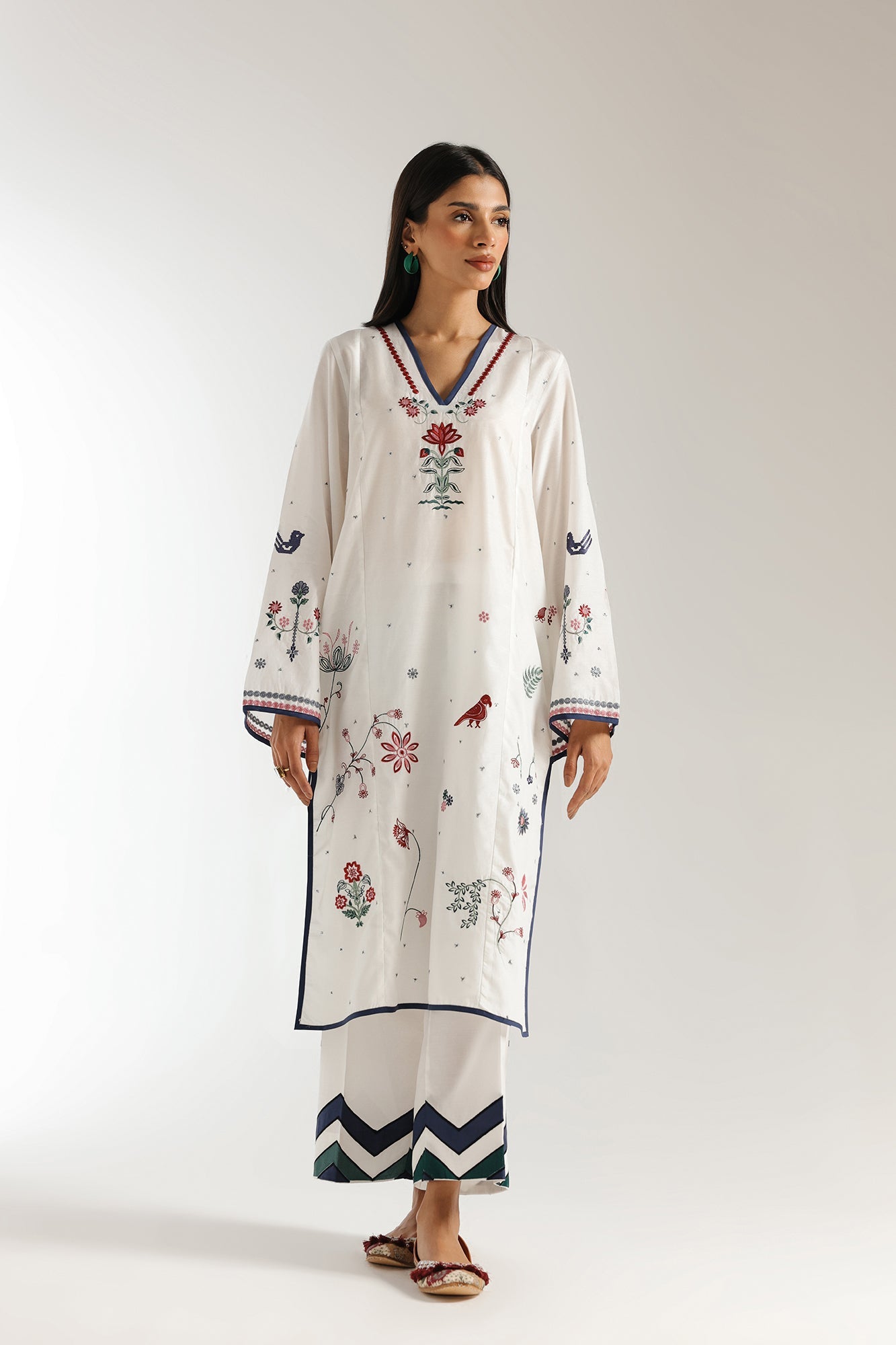 EMBROIDERED SUIT (E2954/103/001) - Image 2