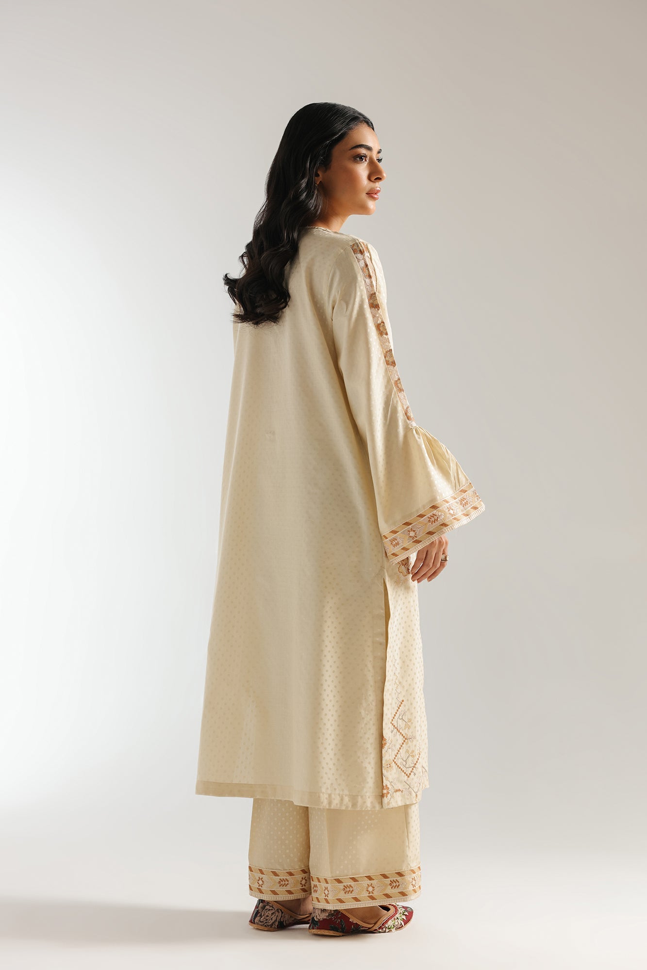 EMBROIDERED SUIT (E2969/103/115) - Image 3