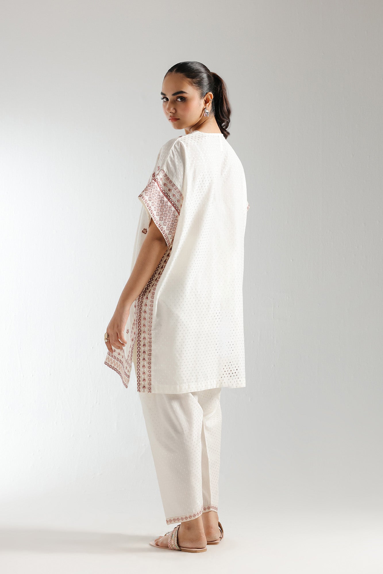 EMBROIDERED SUIT (E2971/103/005) - Image 3