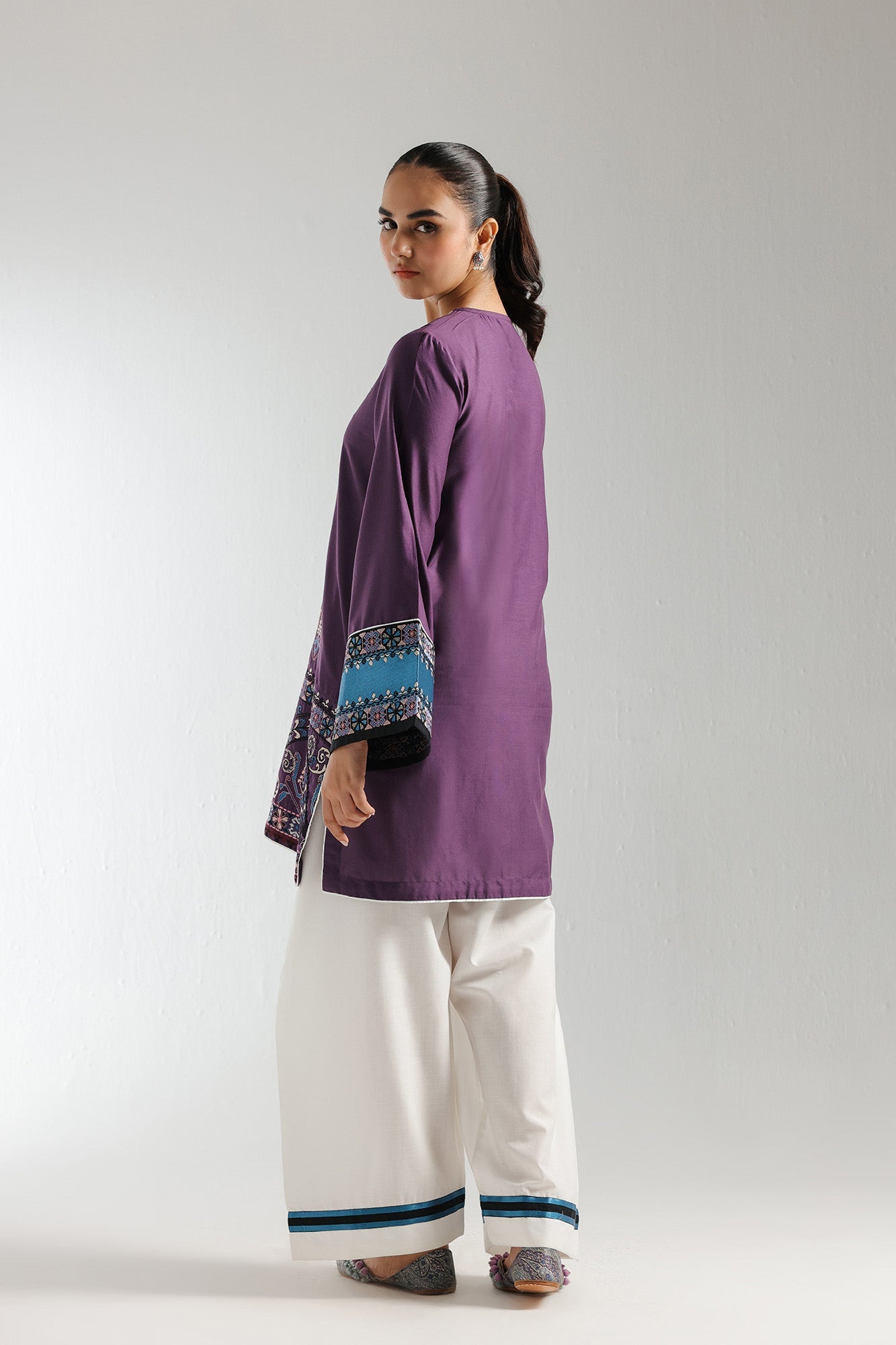 EMBROIDERED SUIT (E2975/103/505) - Image 3