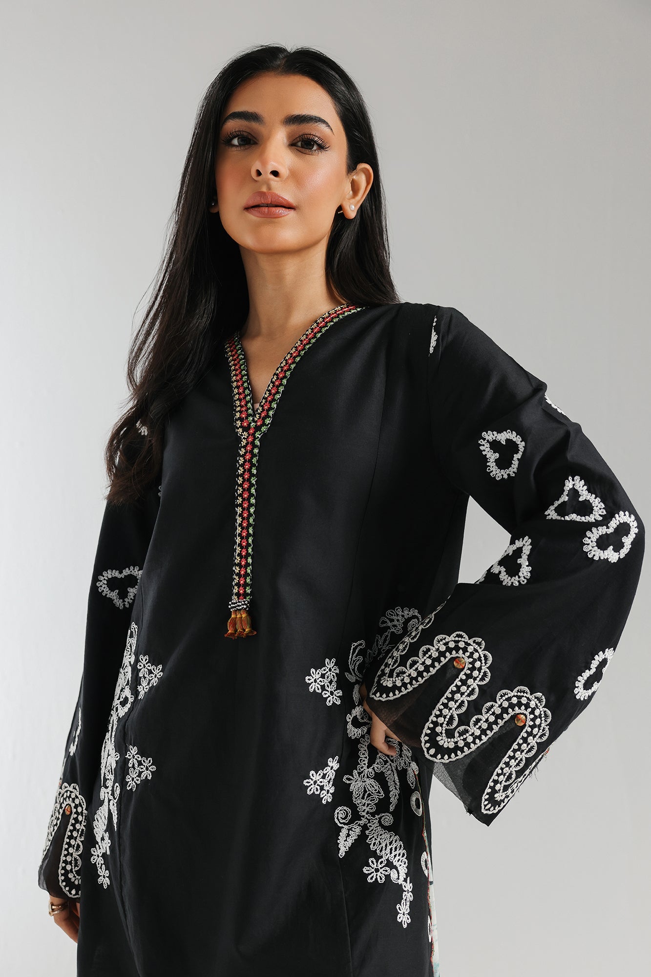 EMBROIDERED SUIT (E2981/103/902) - Image 4
