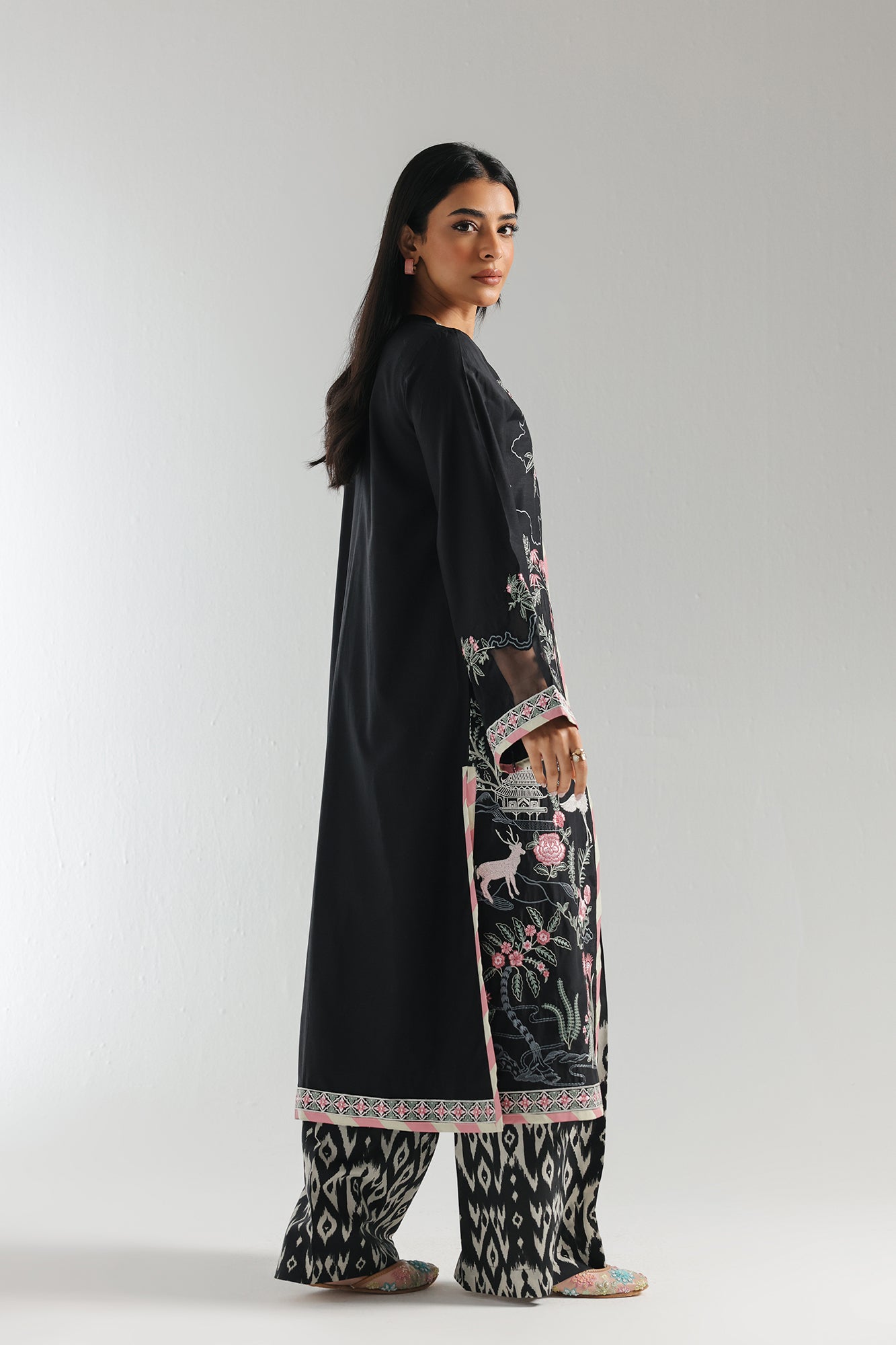 EMBROIDERED SUIT (E2991/103/902) - Image 3