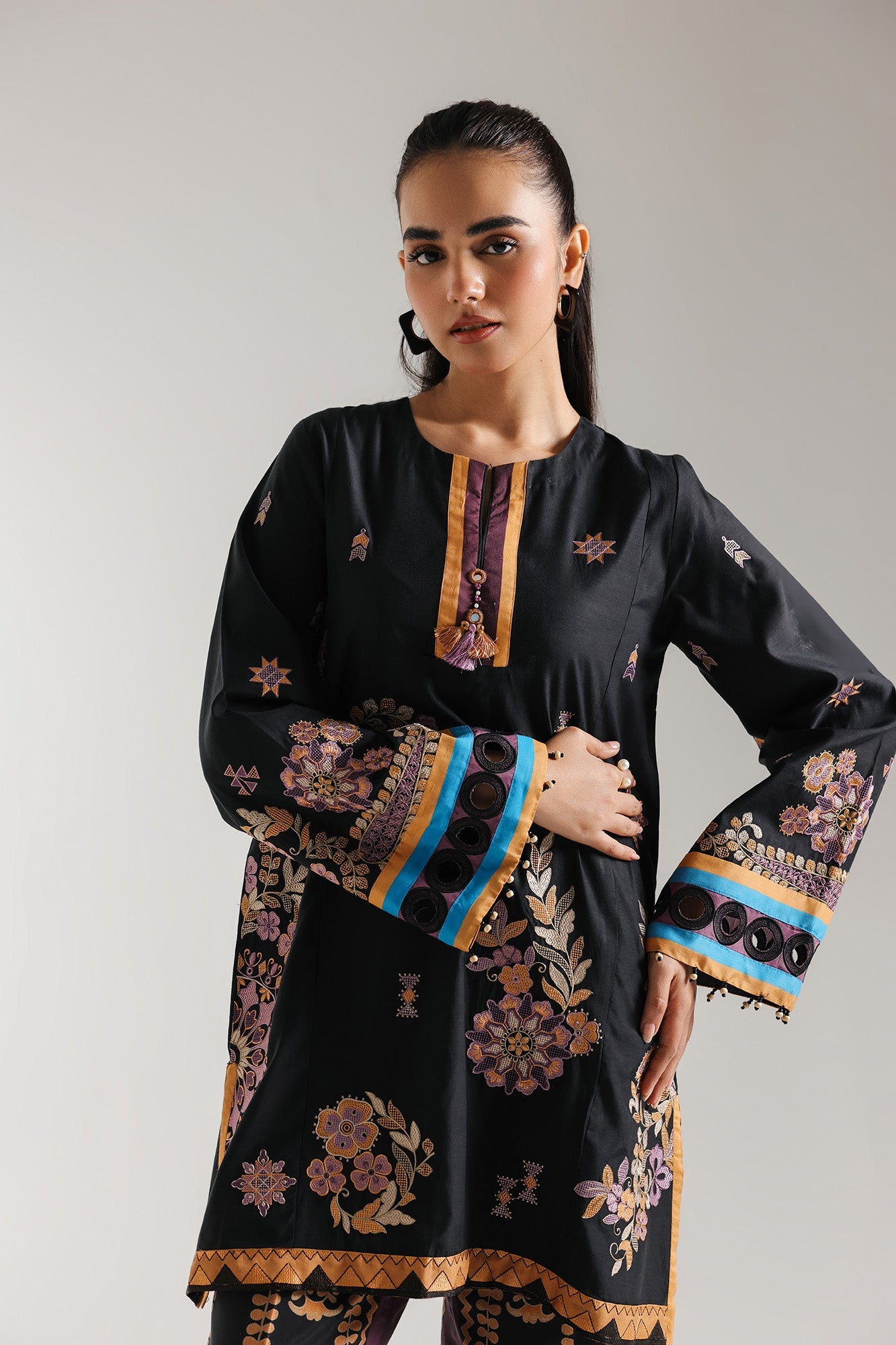 EMBROIDERED SUIT (E2992/103/902) - Image 4