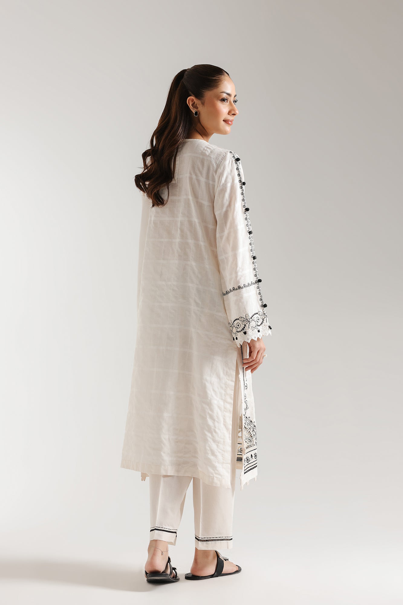 EMBROIDERED SUIT (E3058/103/002) - Image 3