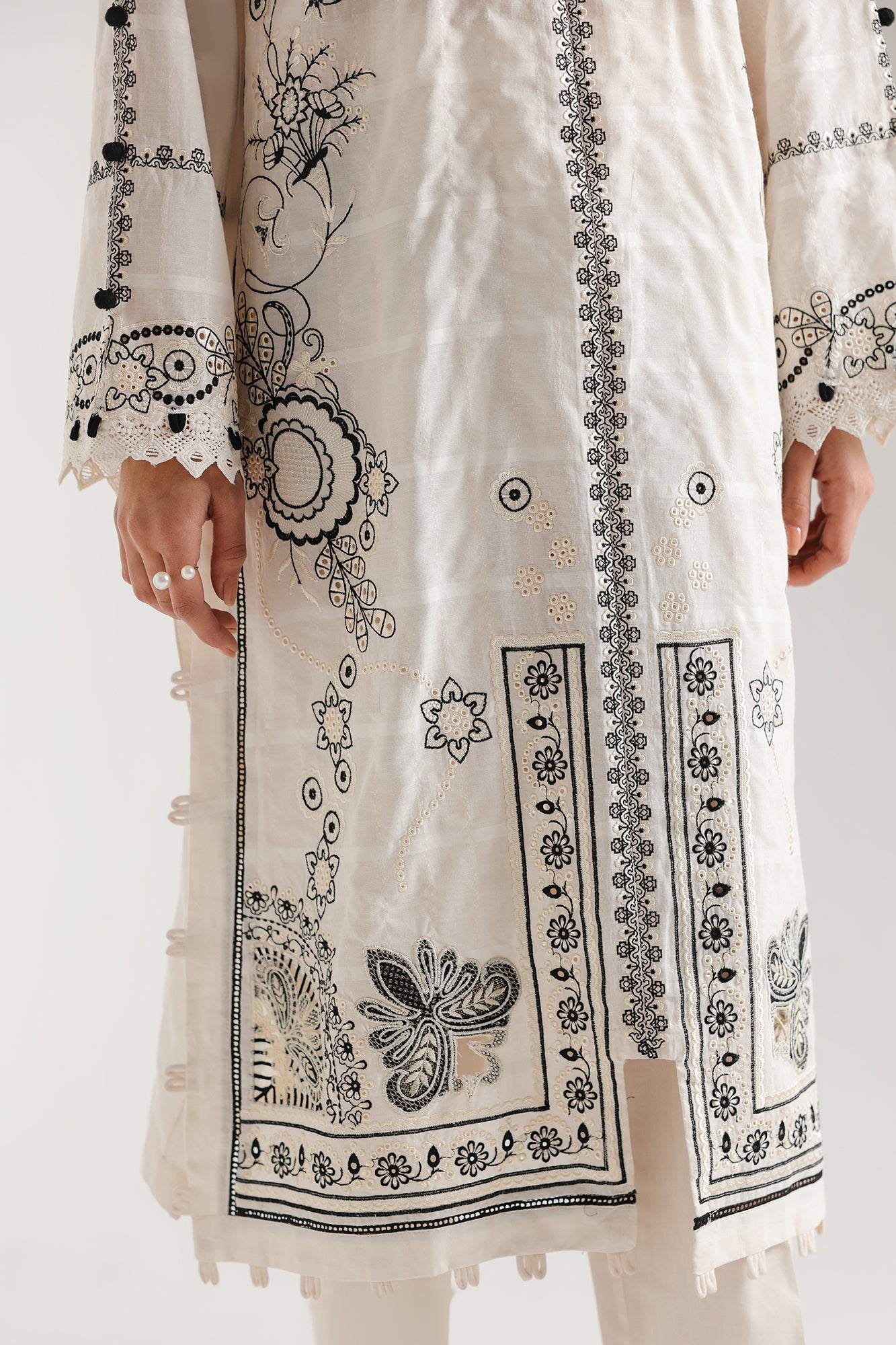 EMBROIDERED SUIT (E3058/103/002) - Image 5