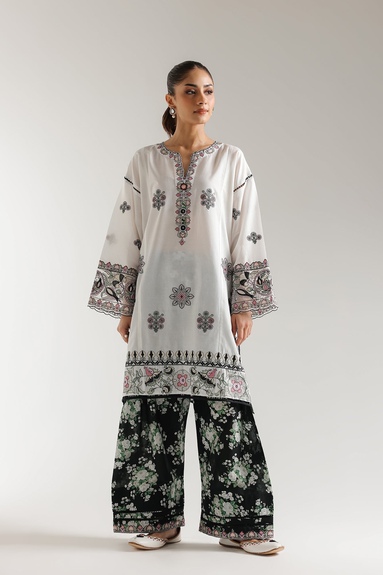 EMBROIDERED SUIT (E103/002/3217) - Image 2