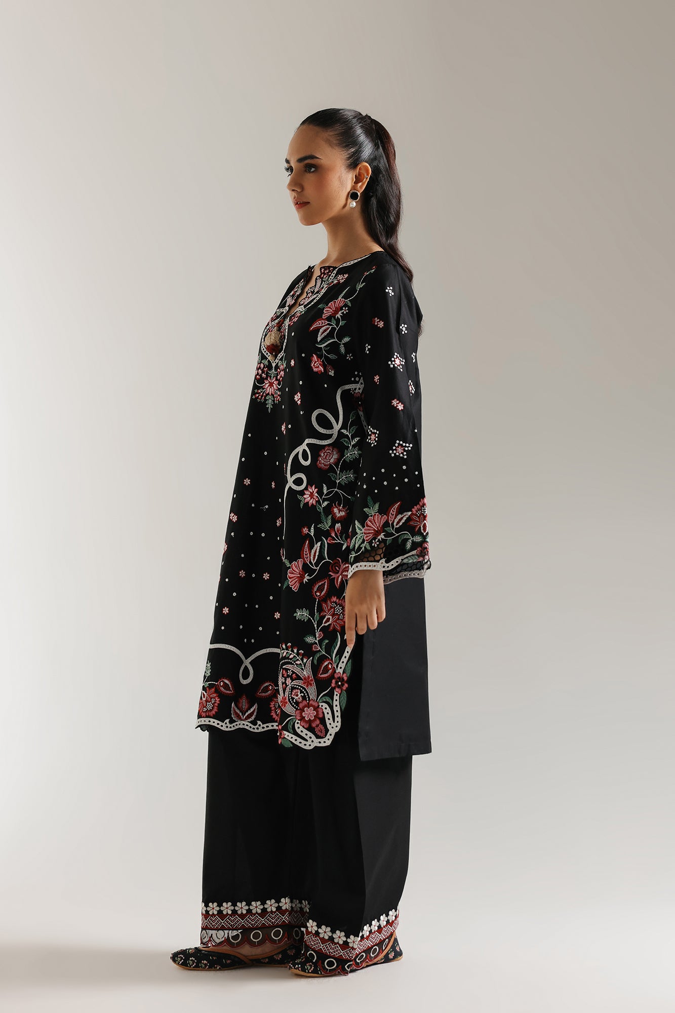 EMBROIDERED SUIT (E103/902/3218) - Image 2