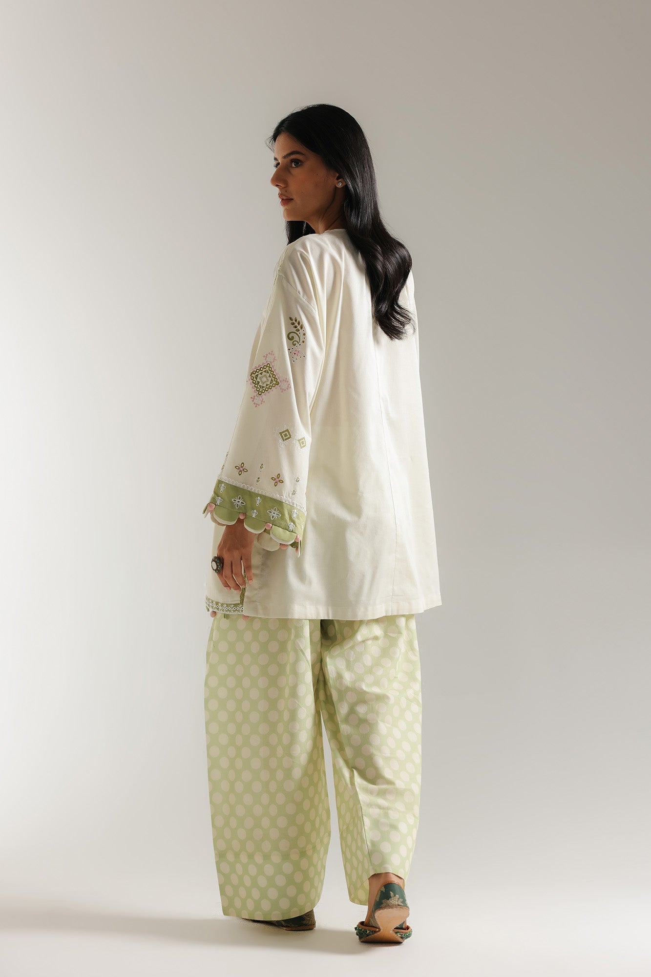 EMBROIDERED SUIT (E103/110/3242) - Image 3
