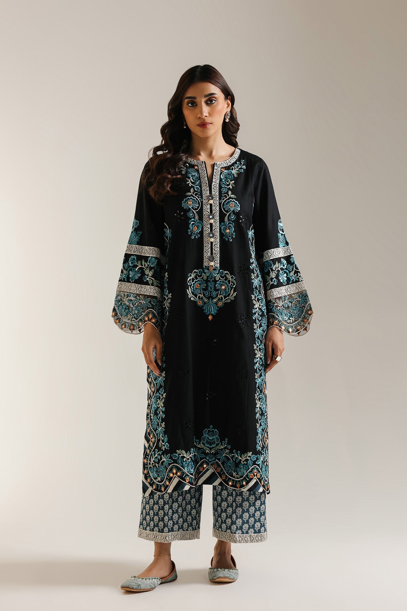 EMBROIDERED SUIT (E103/902/3245) - Image 2