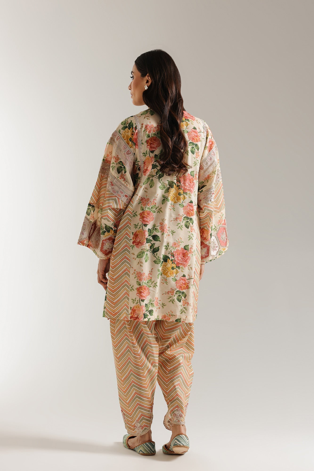 EMBROIDERED SUIT (E103/130/3269) - Image 4