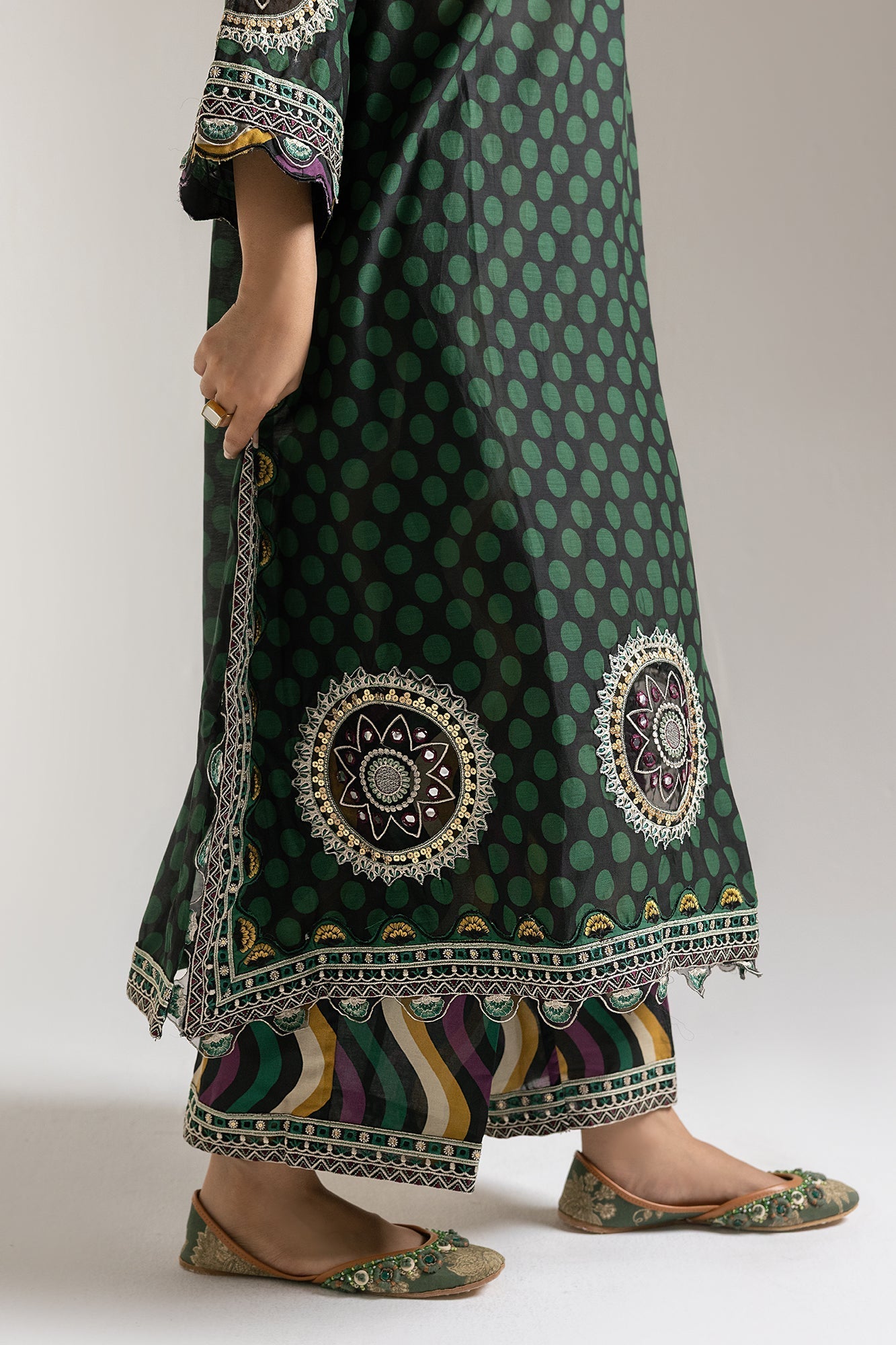 EMBROIDERED SUIT (E103/708/3273) - Image 5