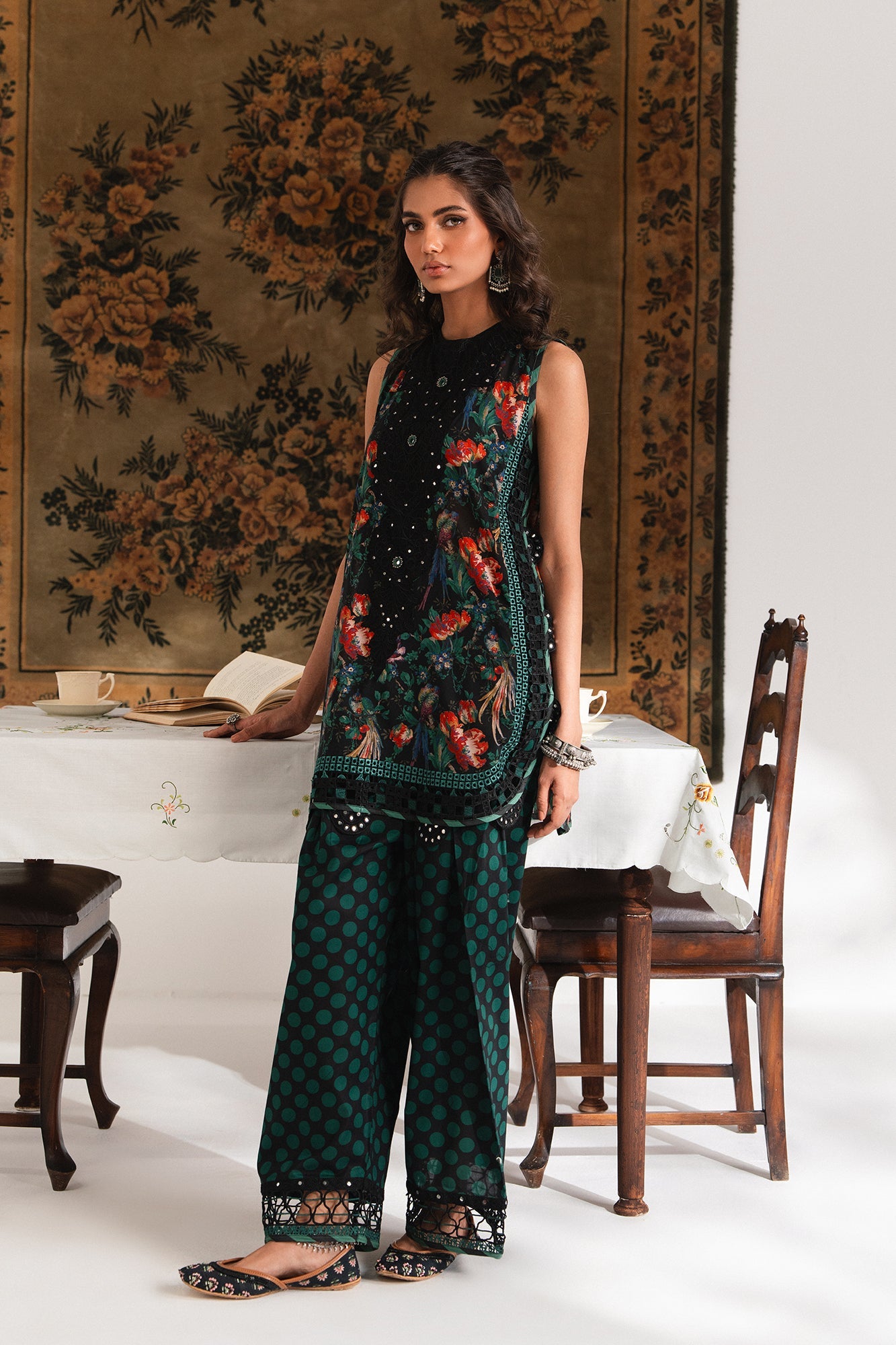 EMBROIDERED SUIT (E103/902/3274) - Image 2